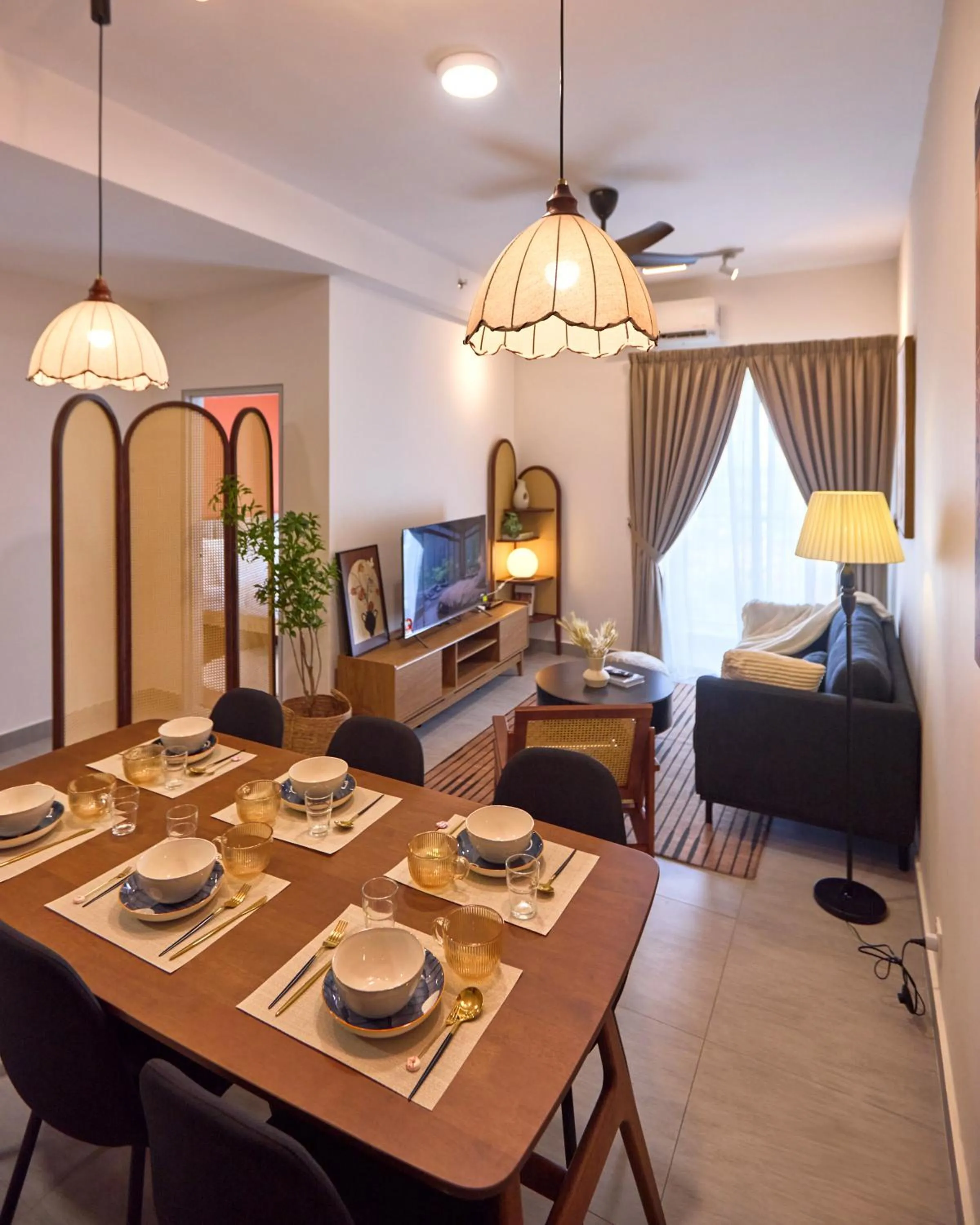 Dining area in Sunsuria Forum SOHO & Residence Suites Setia Alam by MOKA