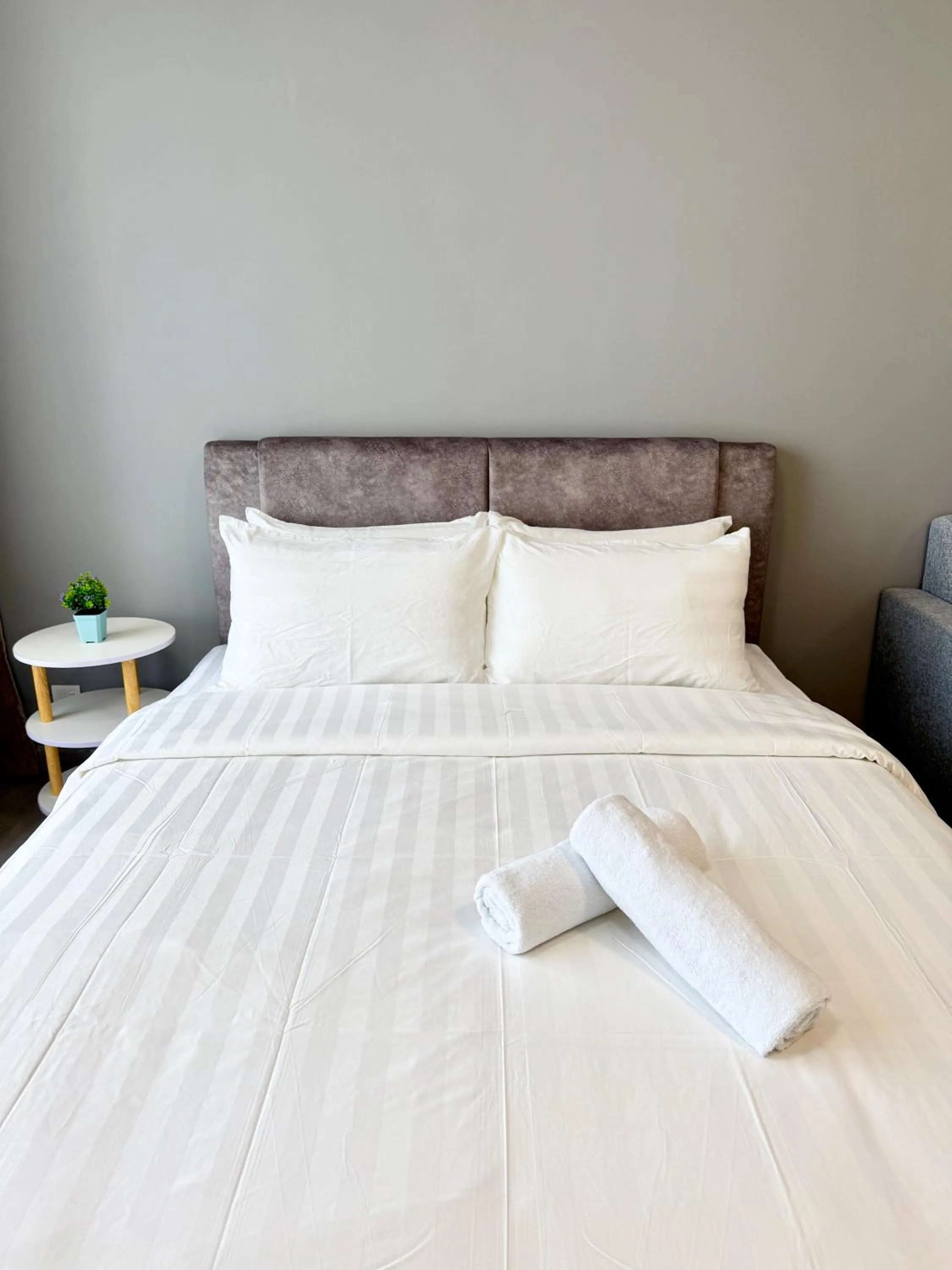 Bed in Sunsuria Forum SOHO & Residence Suites Setia Alam by MOKA