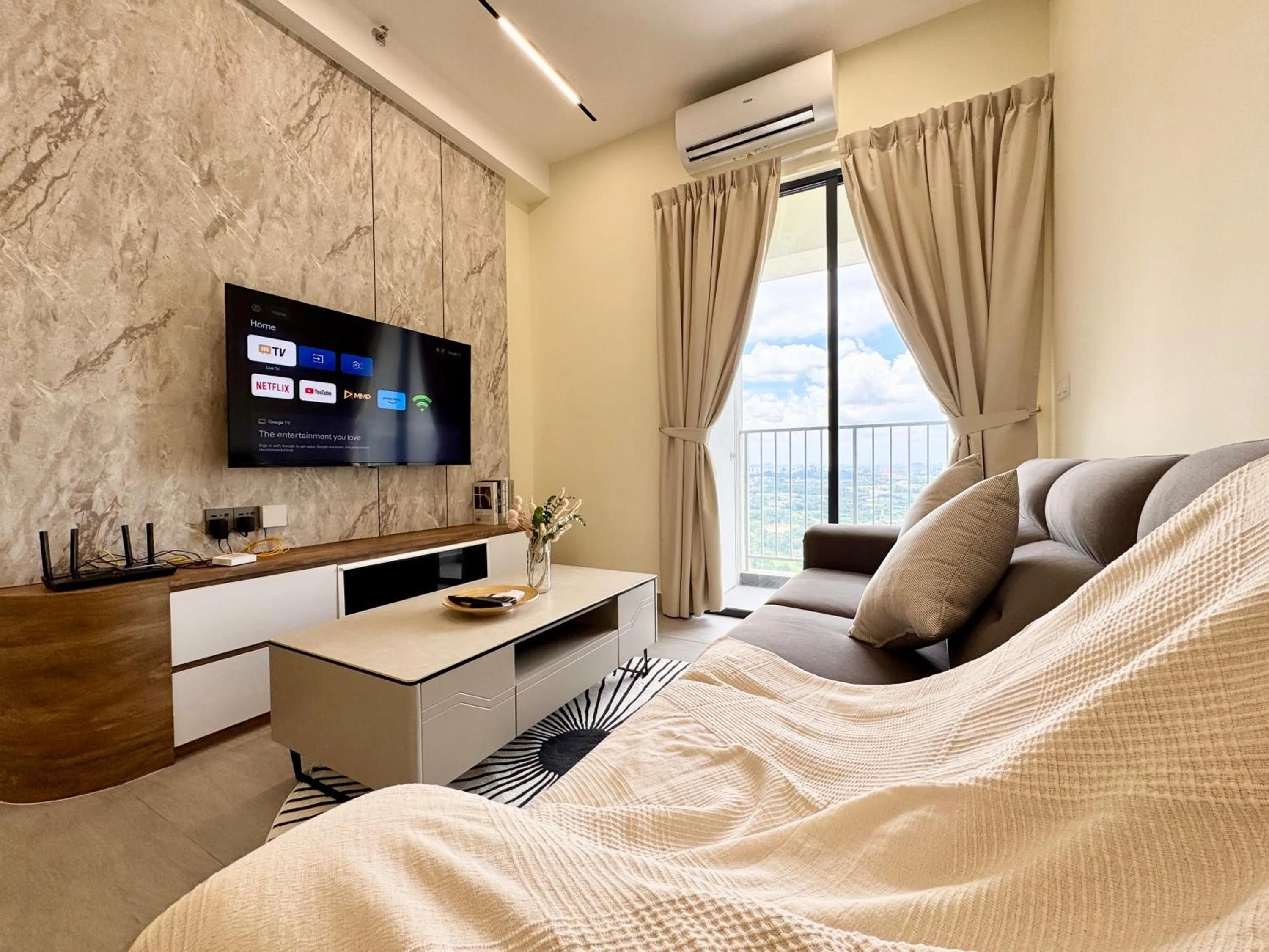 TV and multimedia, Bed in Sunsuria Forum SOHO & Residence Suites Setia Alam by MOKA