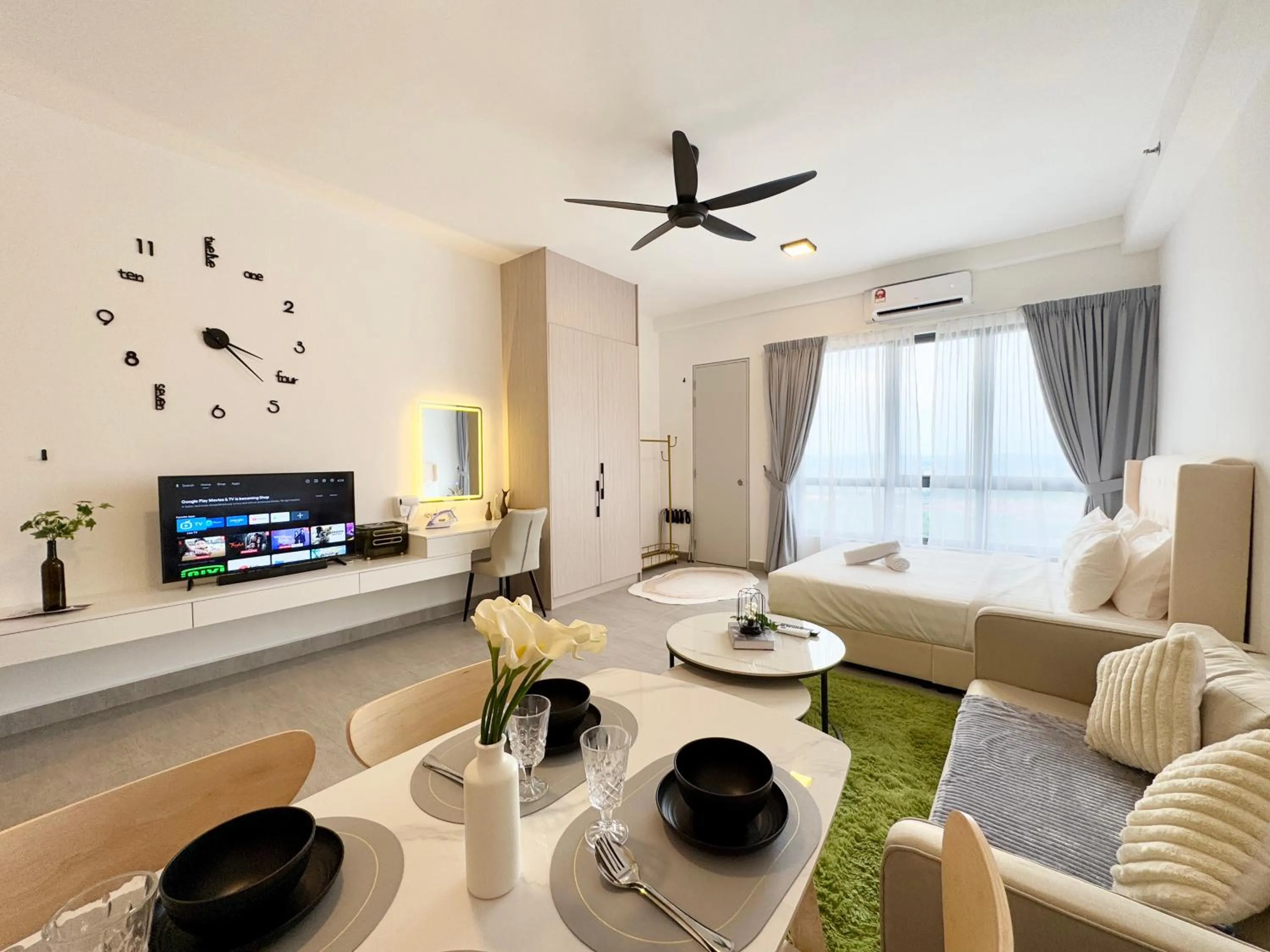 TV and multimedia in Sunsuria Forum SOHO & Residence Suites Setia Alam by MOKA
