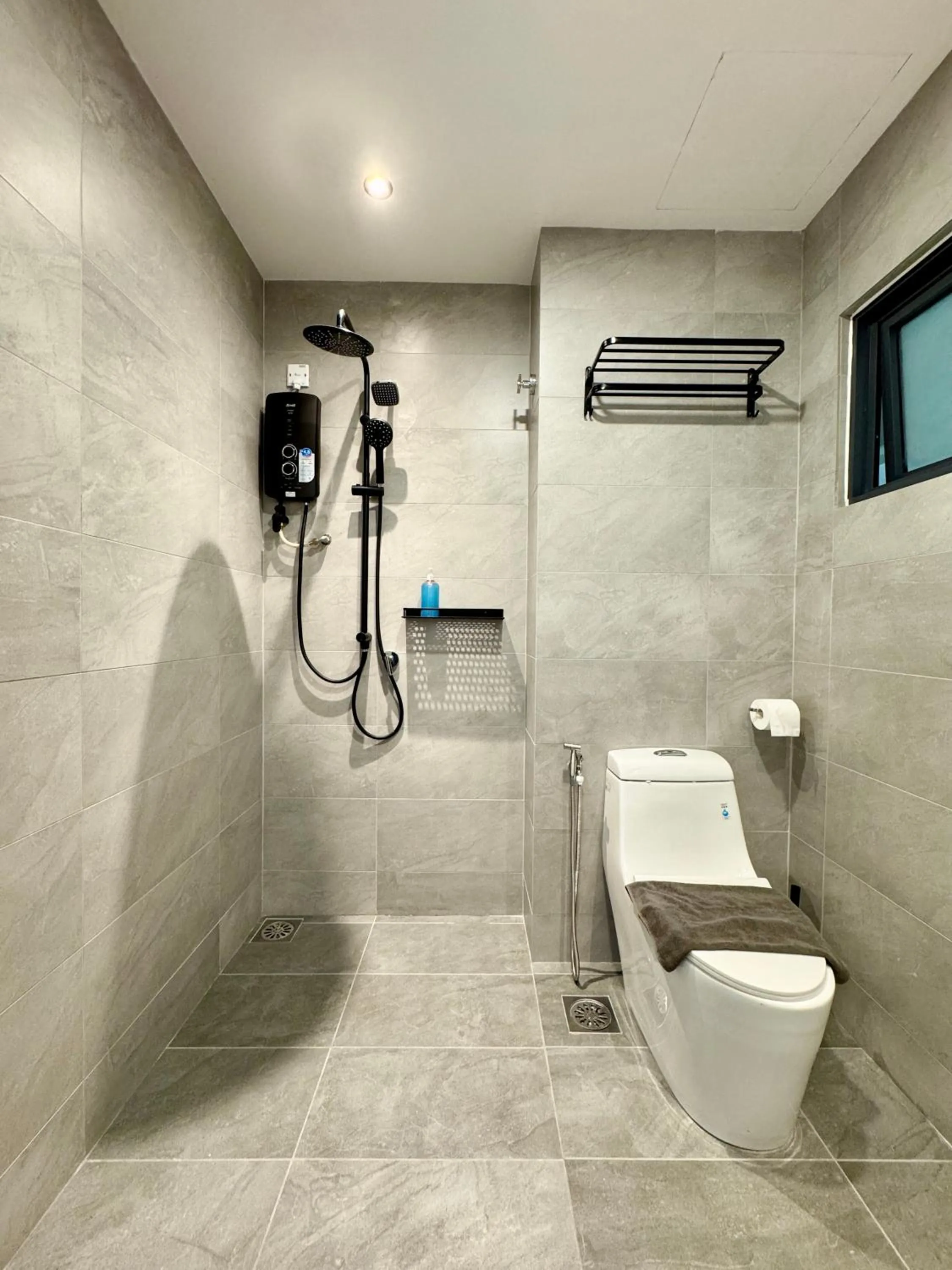 Bathroom in Sunsuria Forum SOHO & Residence Suites Setia Alam by MOKA