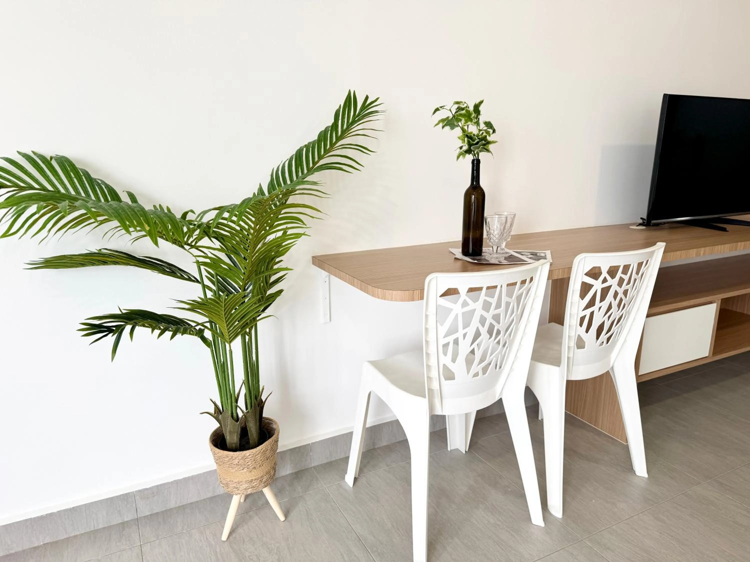 TV and multimedia in Sunsuria Forum SOHO & Residence Suites Setia Alam by MOKA