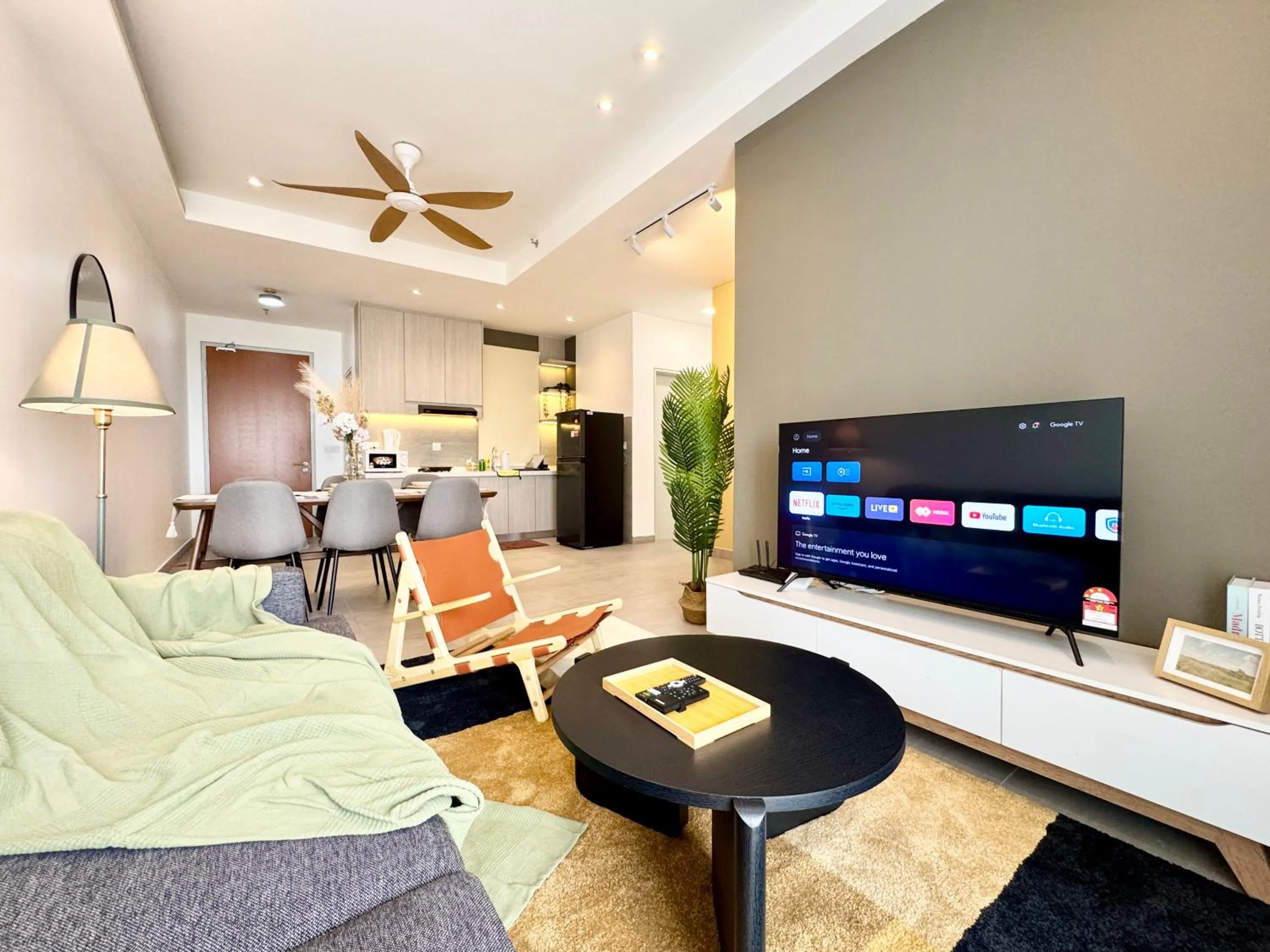 TV and multimedia in Sunsuria Forum SOHO & Residence Suites Setia Alam by MOKA