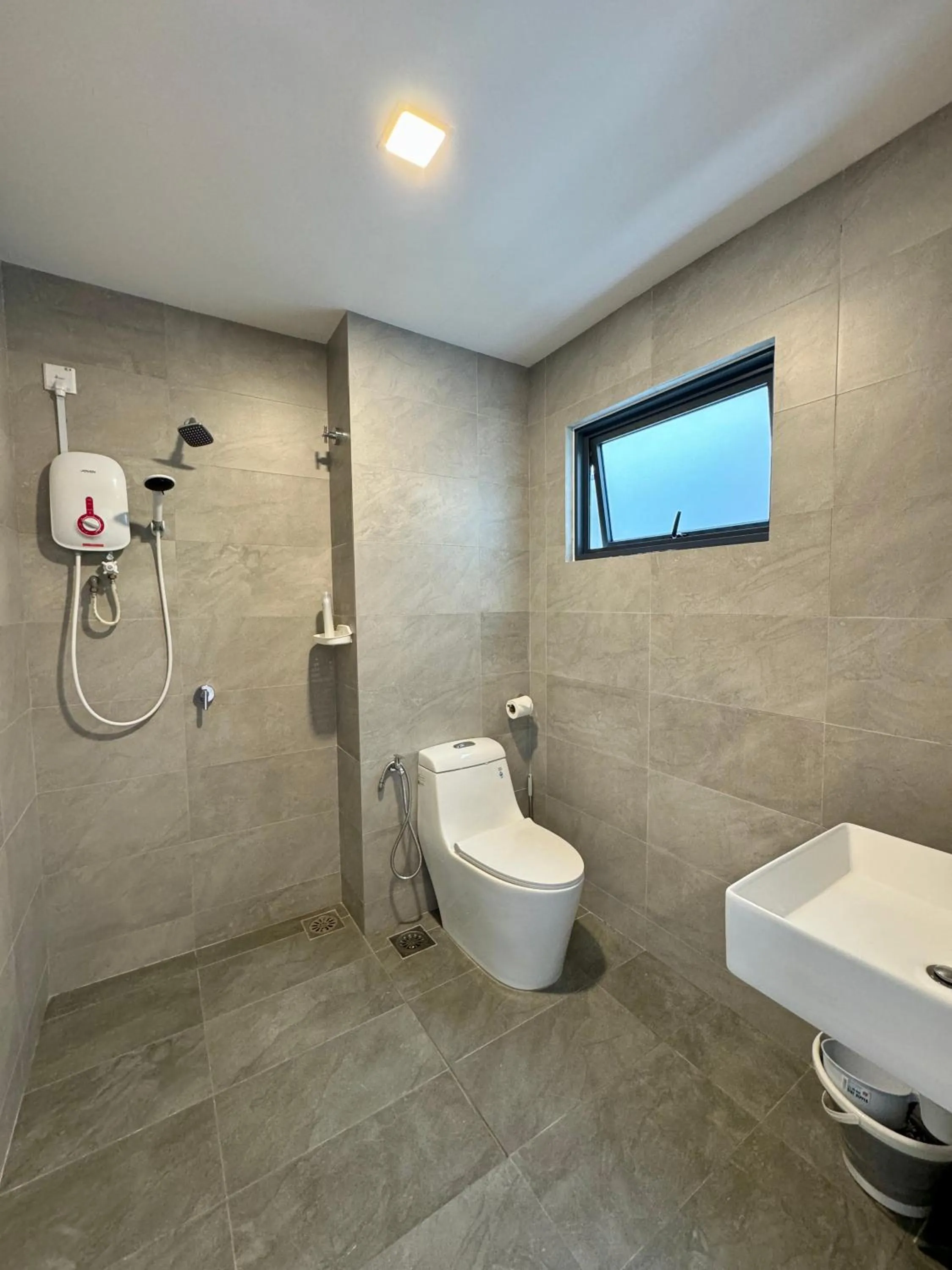 Shower in Sunsuria Forum SOHO & Residence Suites Setia Alam by MOKA