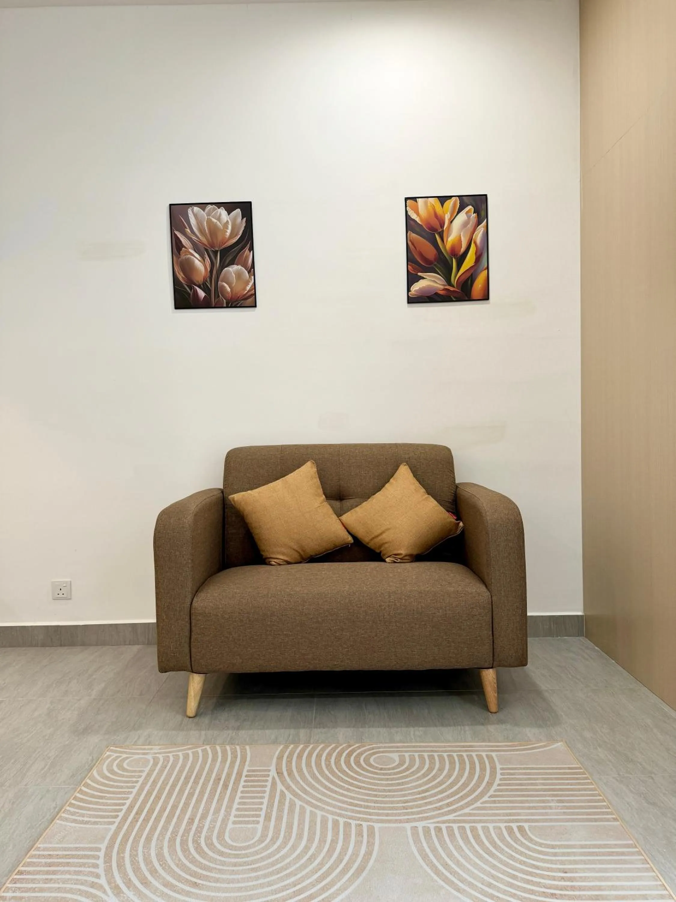 Living room in Sunsuria Forum SOHO & Residence Suites Setia Alam by MOKA