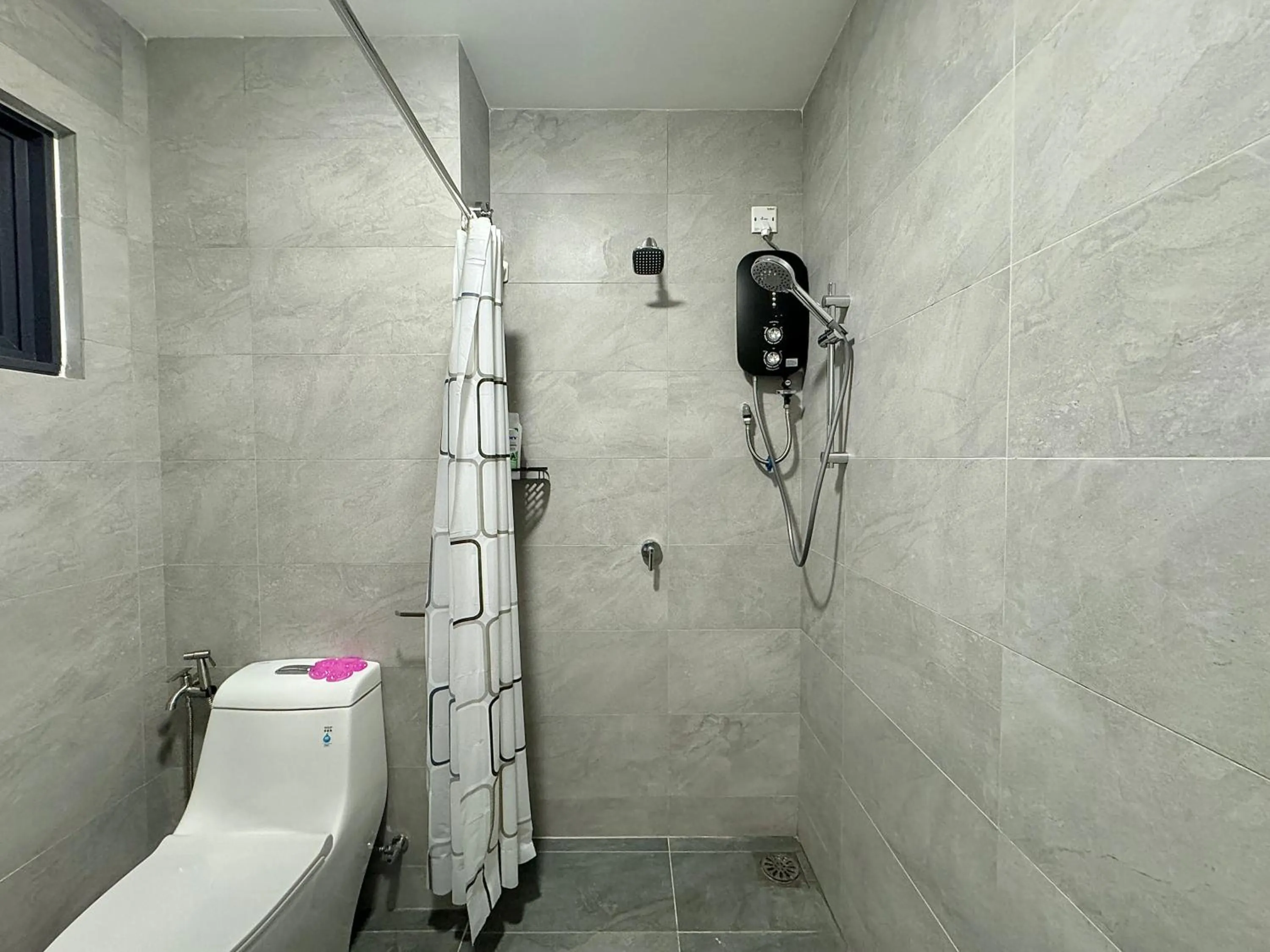 Shower in Sunsuria Forum SOHO & Residence Suites Setia Alam by MOKA