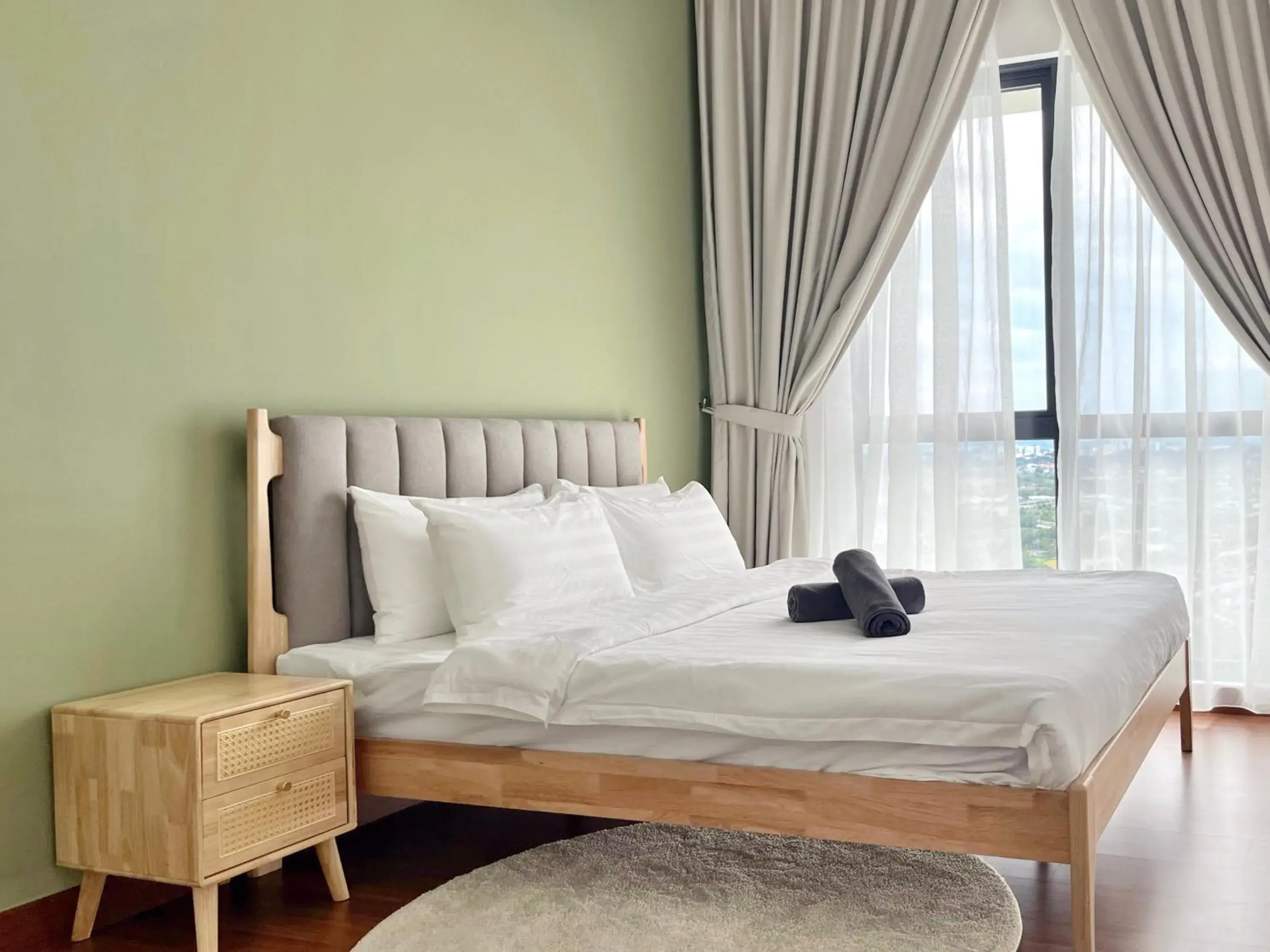 Deluxe Family Suite in Sunsuria Forum SOHO & Residence Suites Setia Alam by MOKA Deluxe Family Suite in Sunsuria Forum SOHO & Residence Suites Setia Alam by MOKA