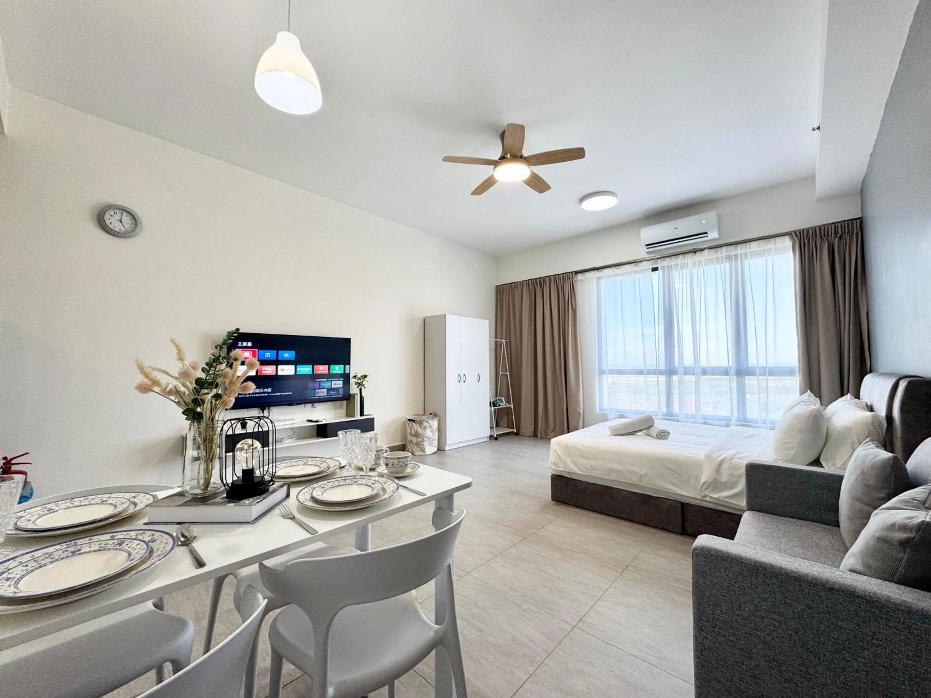 Bed in Sunsuria Forum SOHO & Residence Suites Setia Alam by MOKA