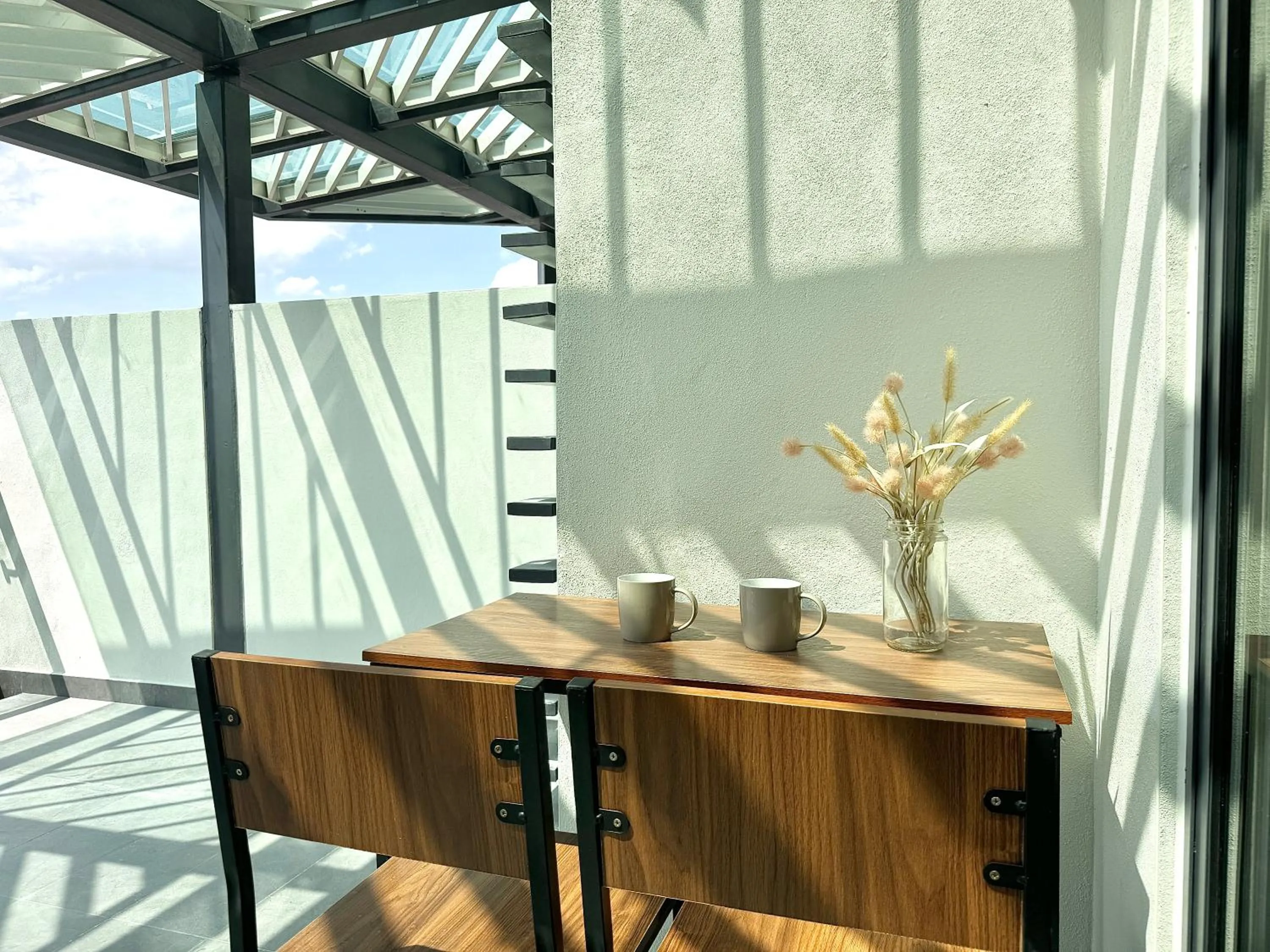 Patio in Sunsuria Forum SOHO & Residence Suites Setia Alam by MOKA