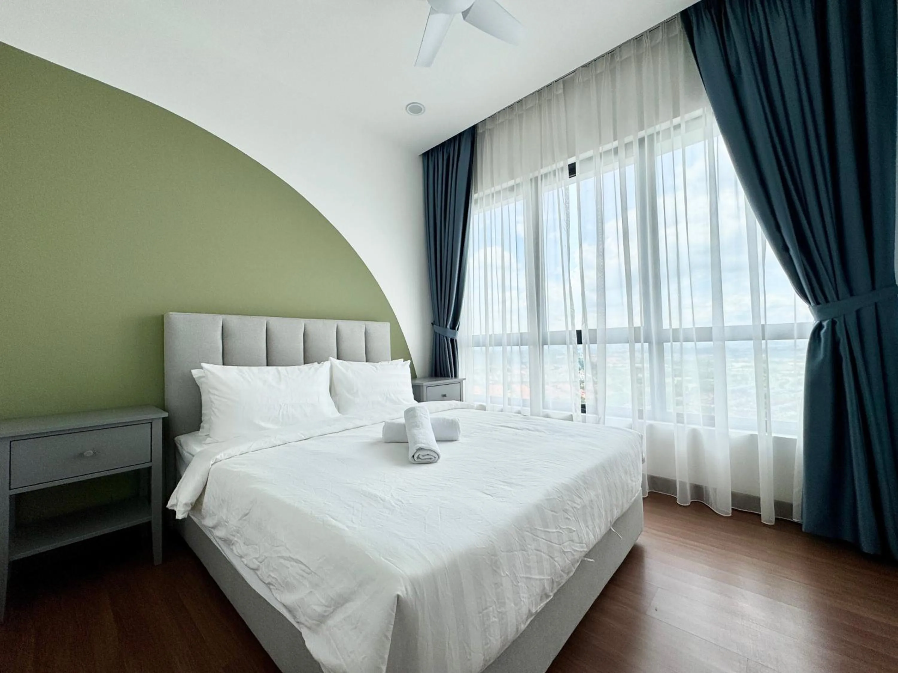 Bed in Sunsuria Forum SOHO & Residence Suites Setia Alam by MOKA