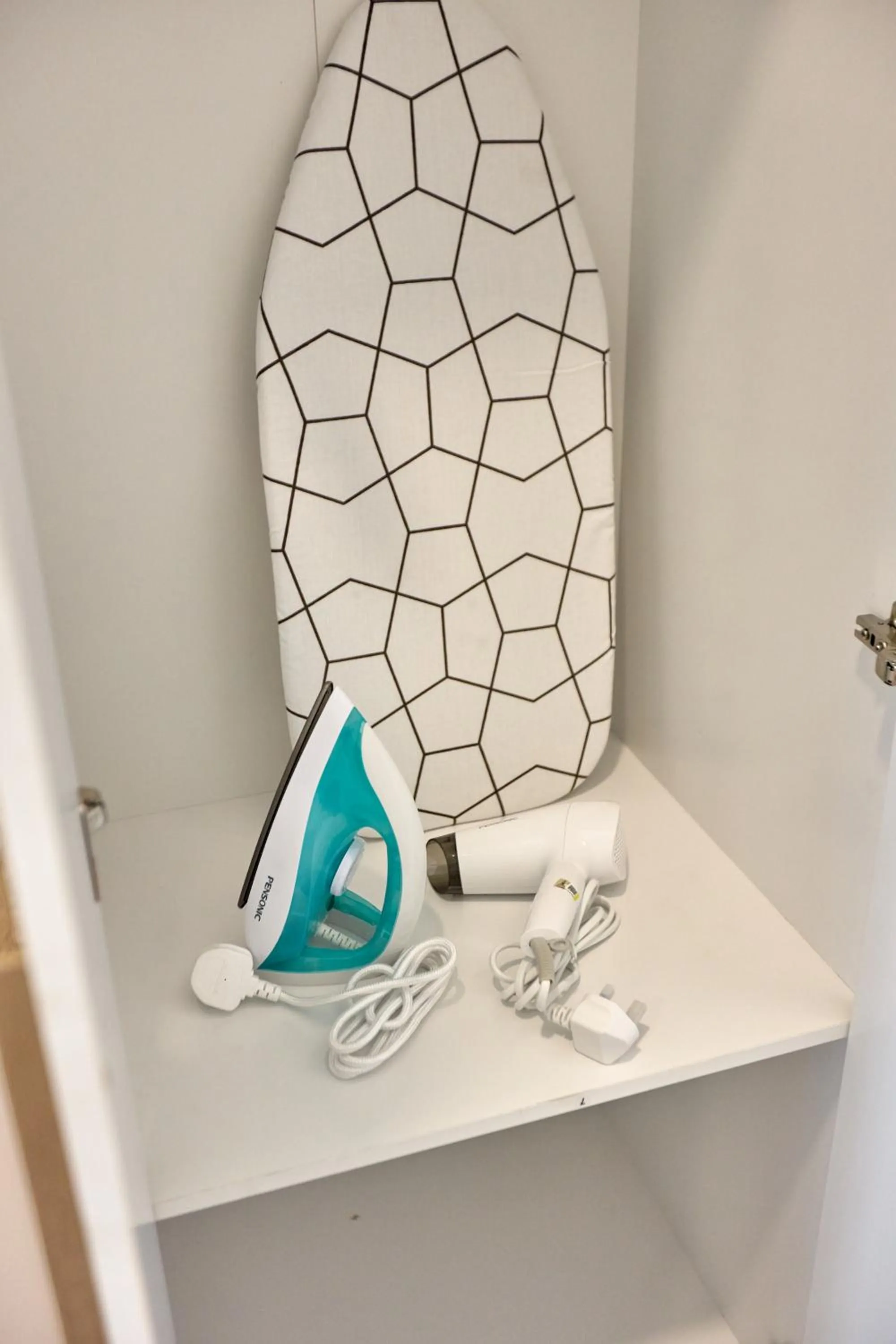 flat iron in Sunsuria Forum SOHO & Residence Suites Setia Alam by MOKA