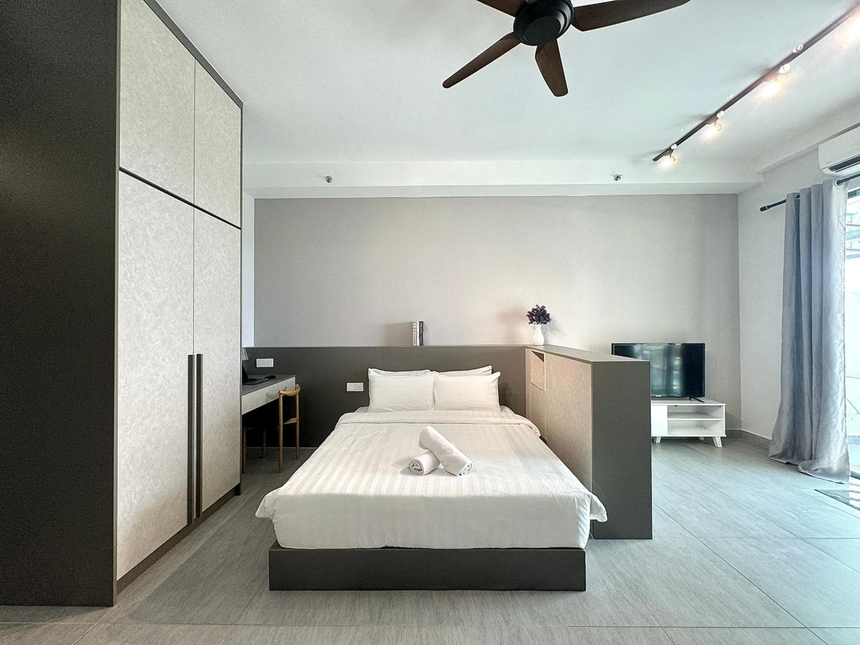 Bed in Sunsuria Forum SOHO & Residence Suites Setia Alam by MOKA