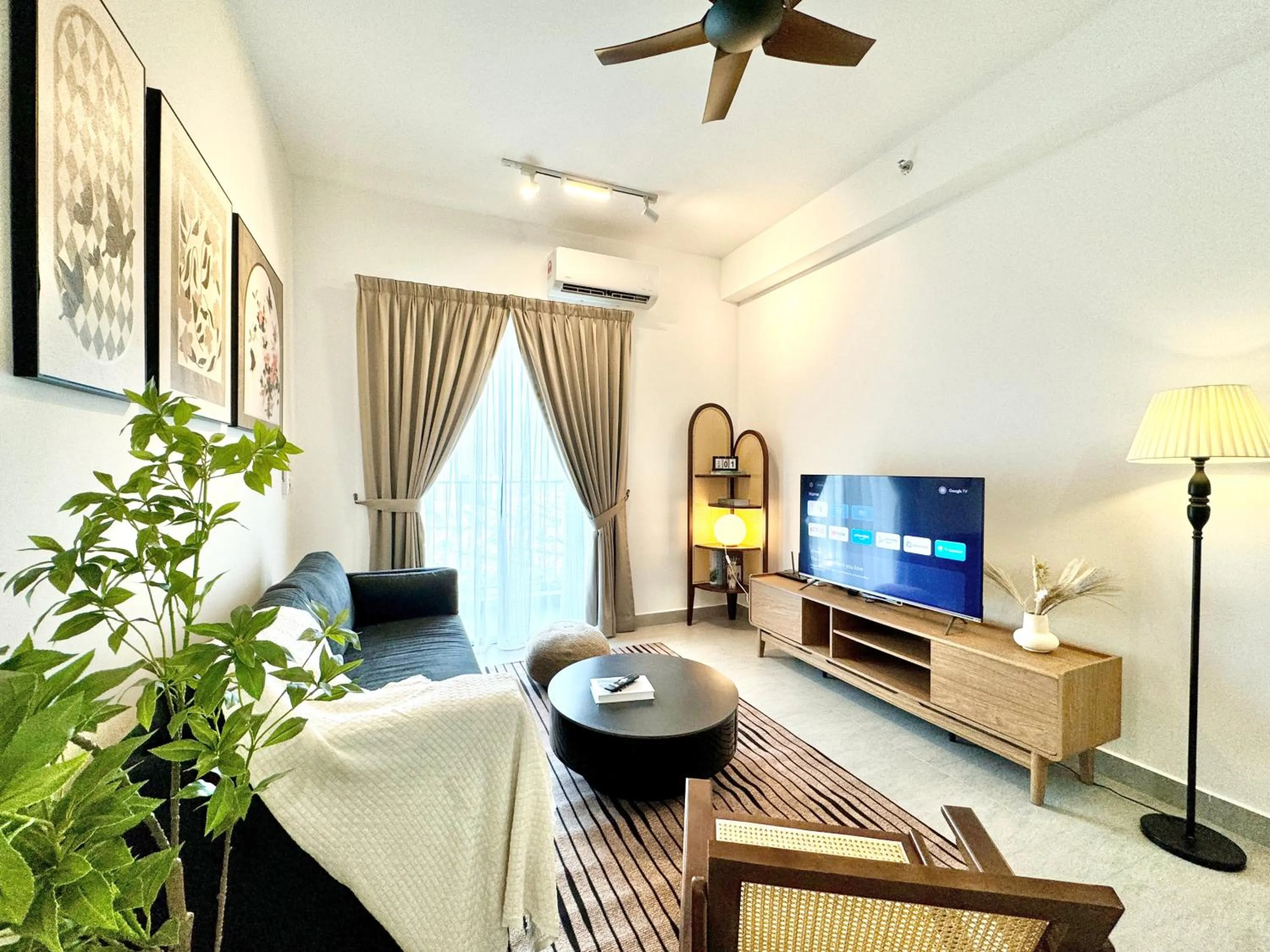 TV and multimedia, Bed in Sunsuria Forum SOHO & Residence Suites Setia Alam by MOKA