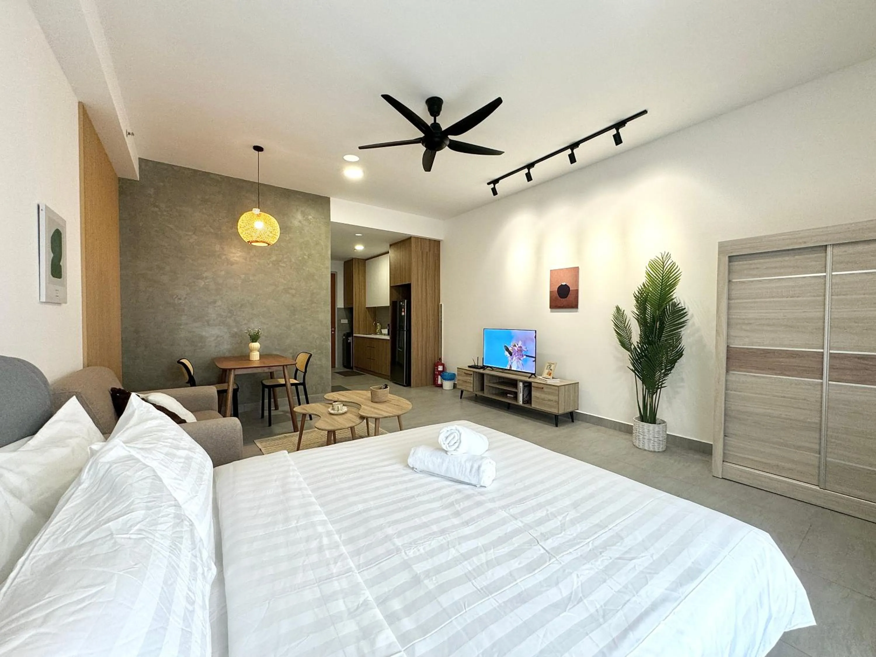 Bed in Sunsuria Forum SOHO & Residence Suites Setia Alam by MOKA