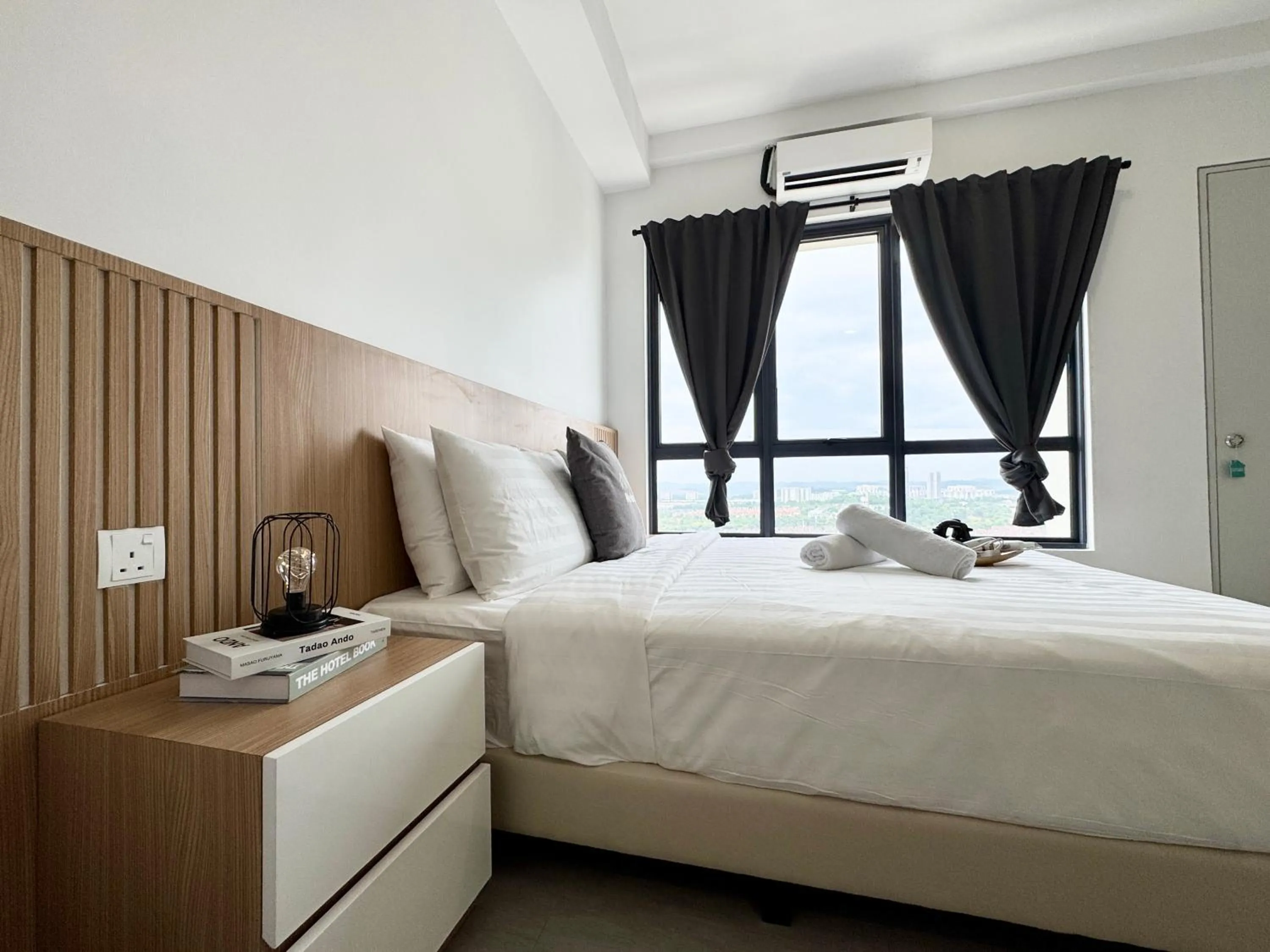 Bed in Sunsuria Forum SOHO & Residence Suites Setia Alam by MOKA