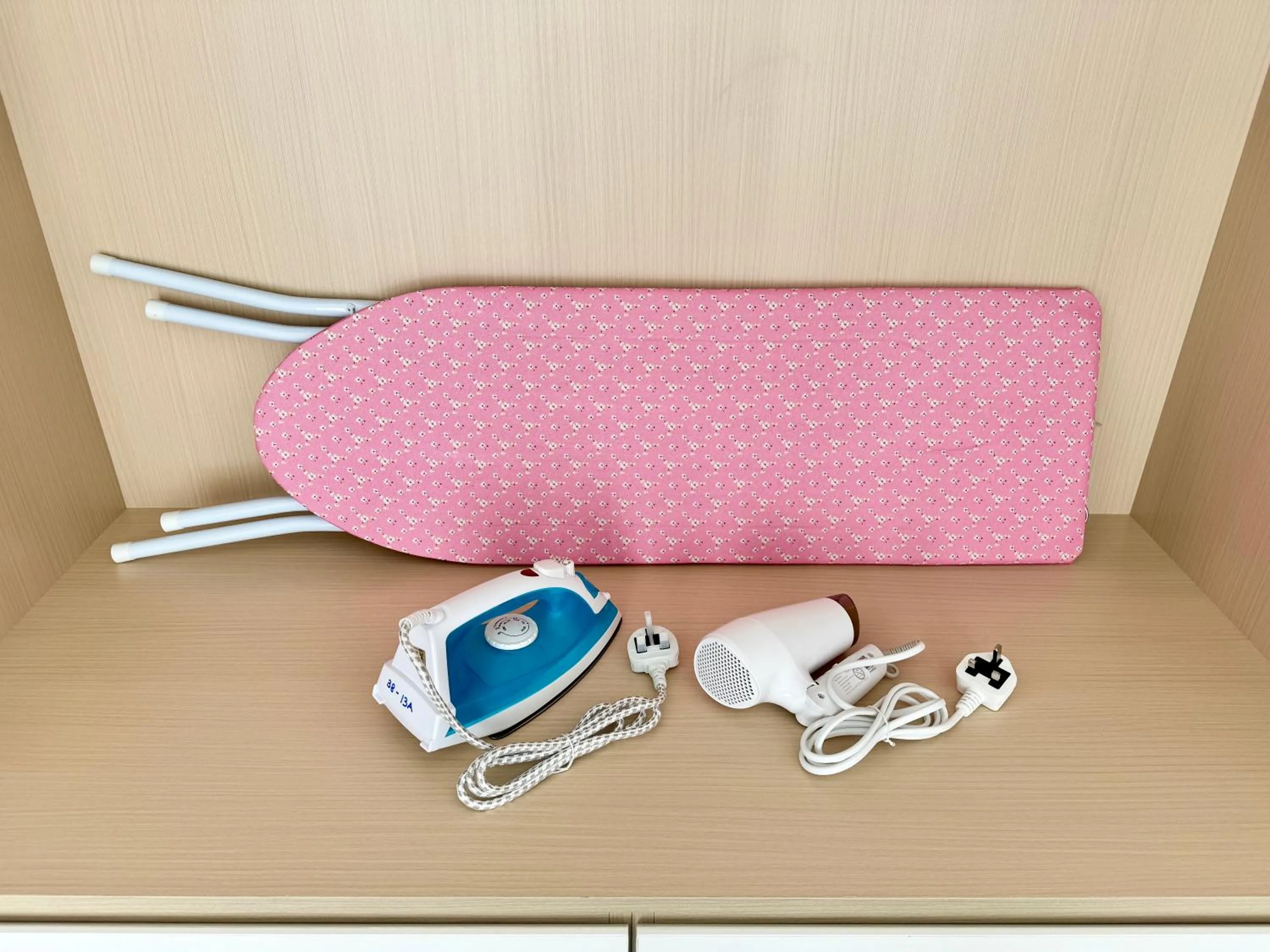 flat iron in Sunsuria Forum SOHO & Residence Suites Setia Alam by MOKA