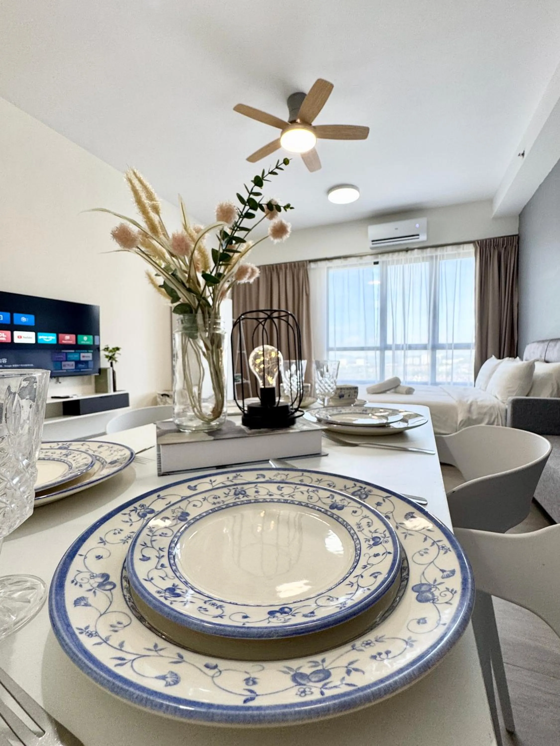 TV and multimedia in Sunsuria Forum SOHO & Residence Suites Setia Alam by MOKA