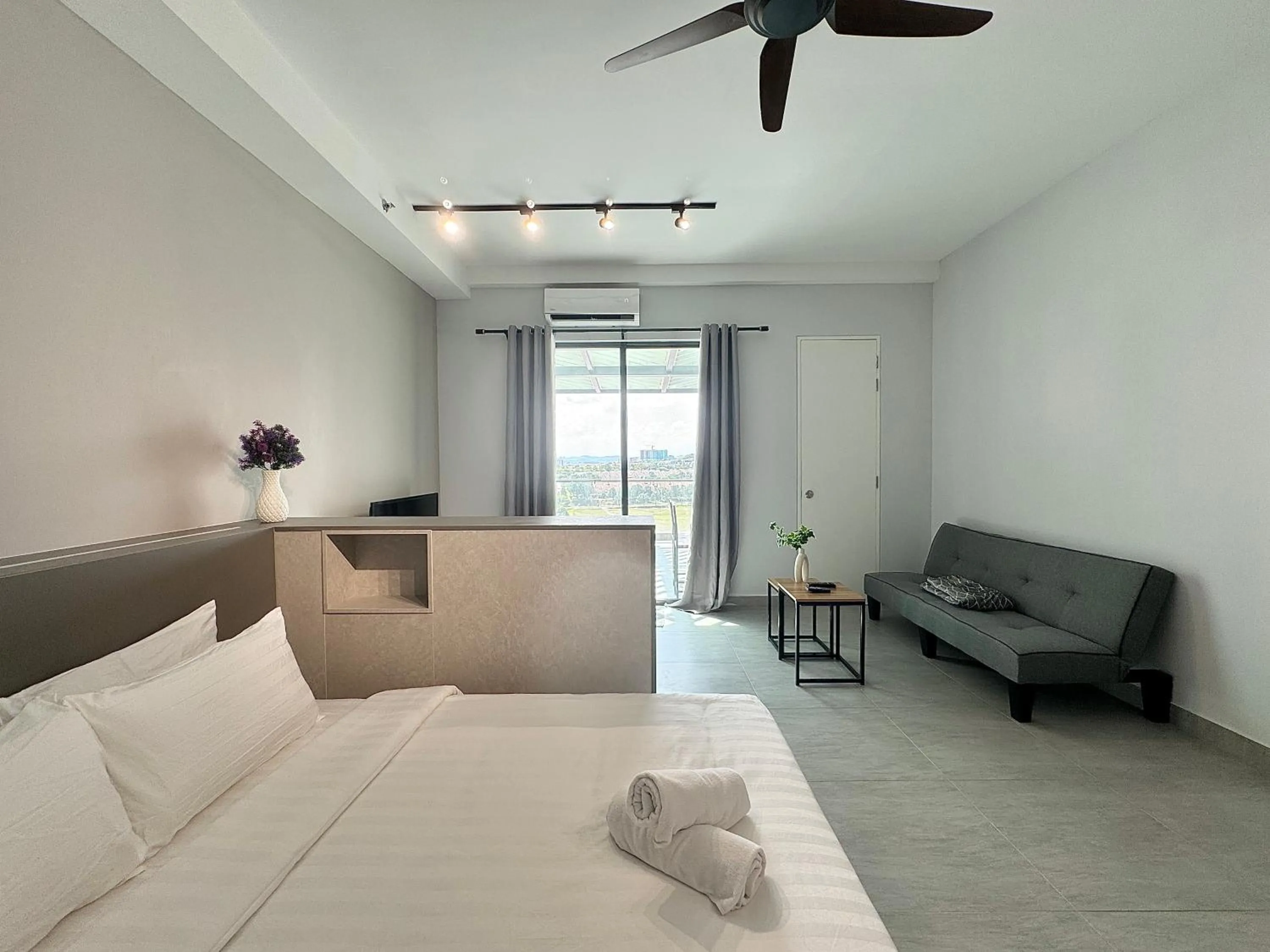 Bed in Sunsuria Forum SOHO & Residence Suites Setia Alam by MOKA