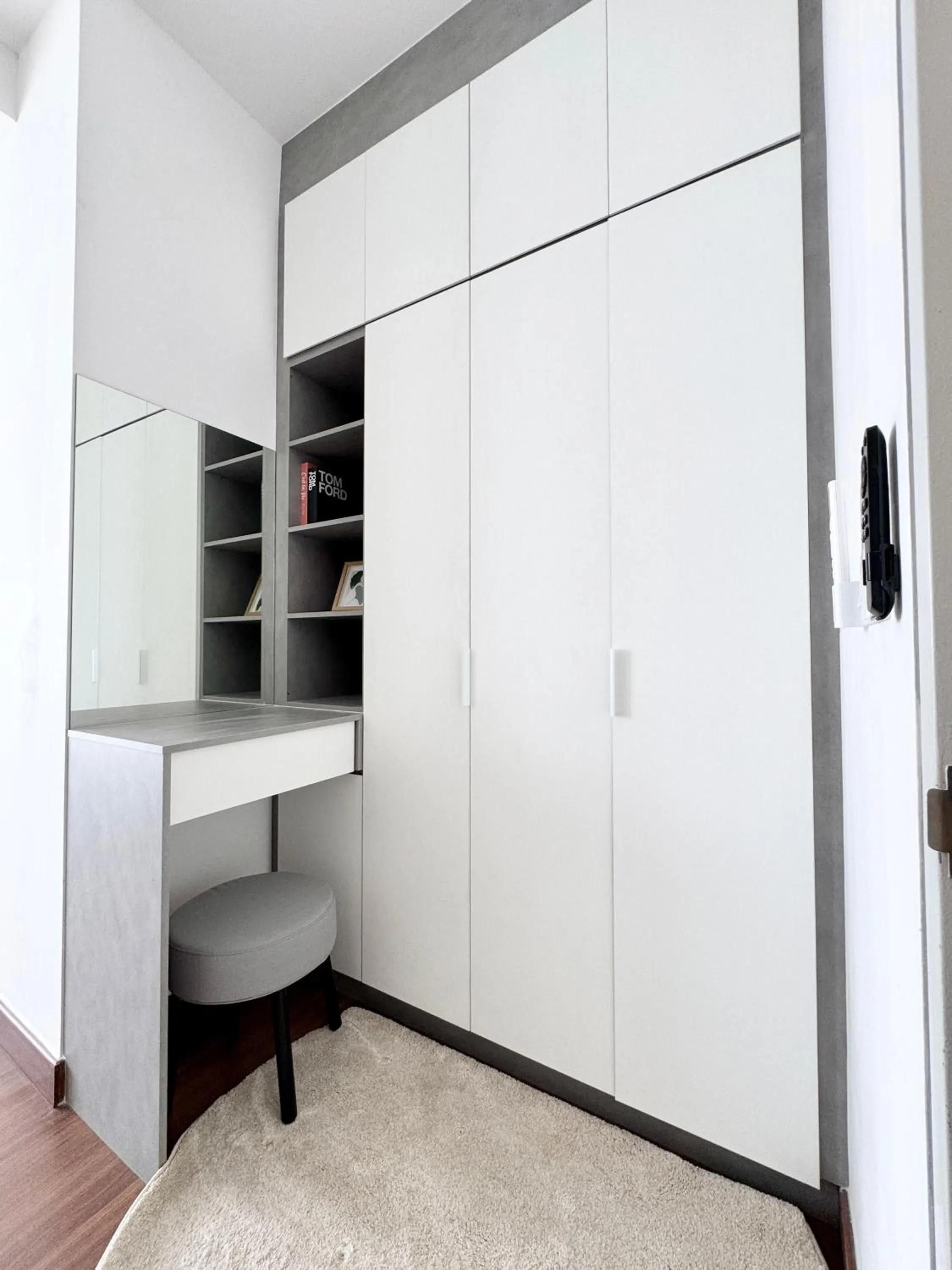 wardrobe in Sunsuria Forum SOHO & Residence Suites Setia Alam by MOKA