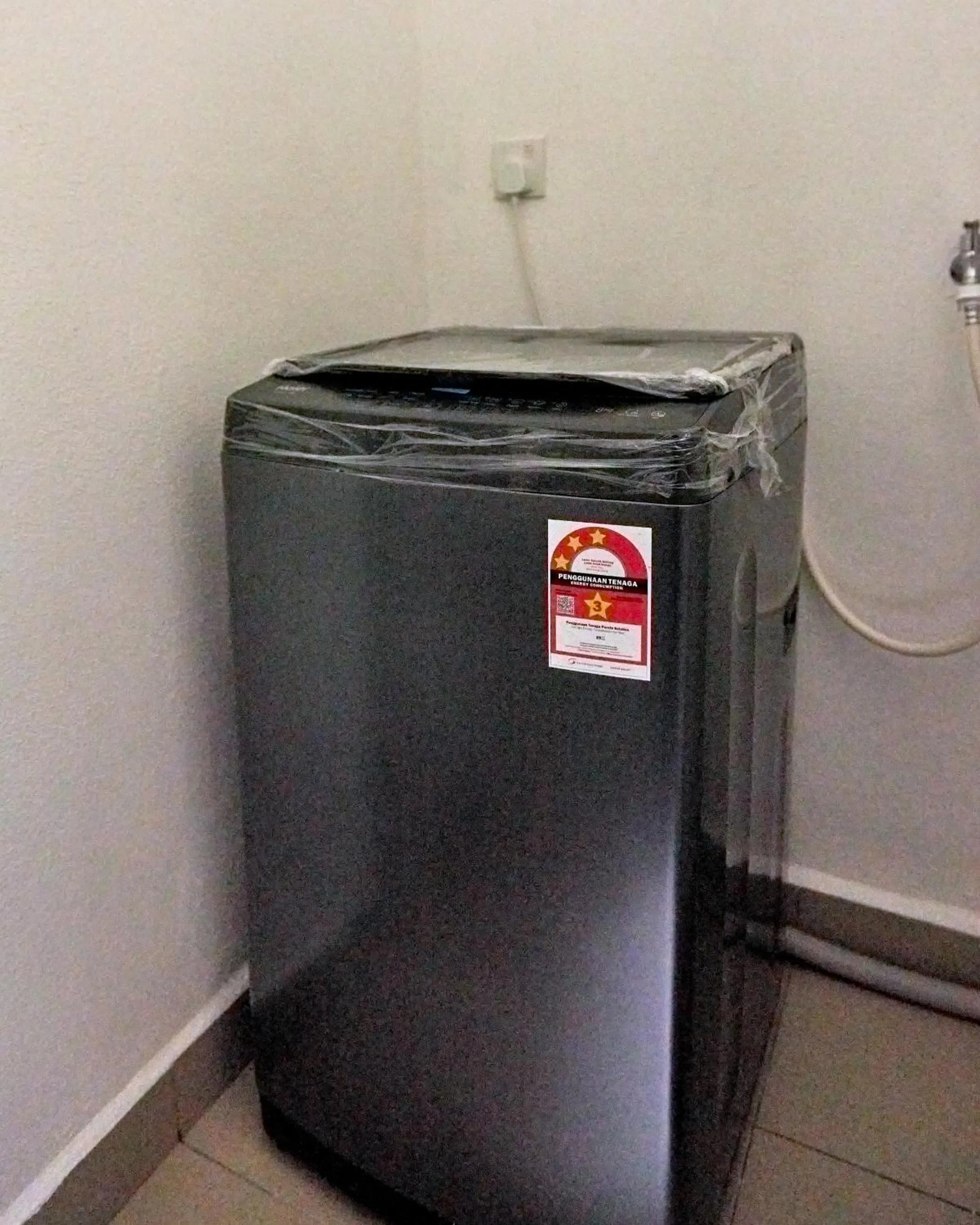 laundry in Sunsuria Forum SOHO & Residence Suites Setia Alam by MOKA