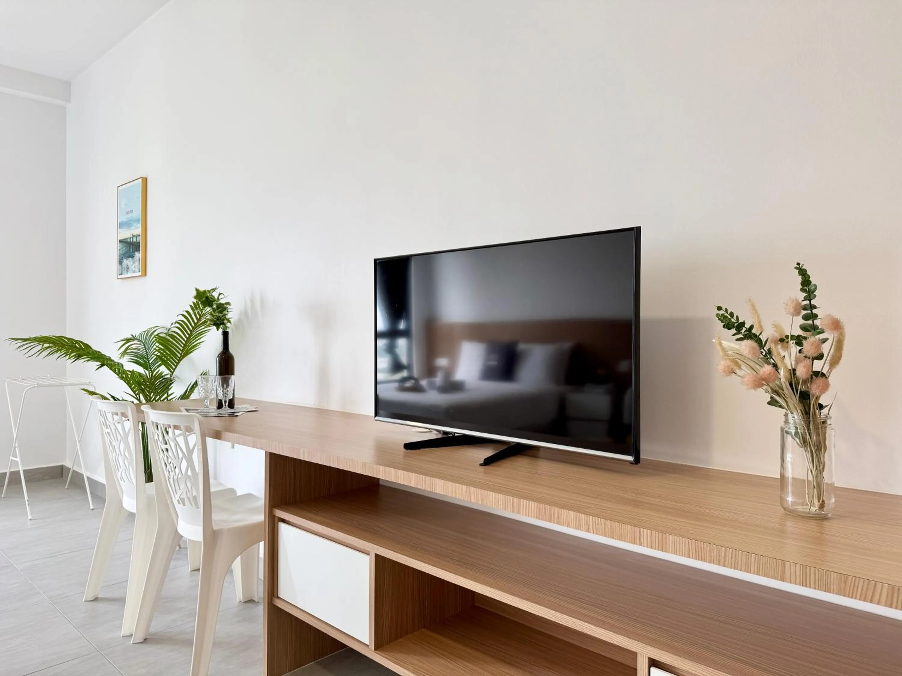 TV and multimedia in Sunsuria Forum SOHO & Residence Suites Setia Alam by MOKA