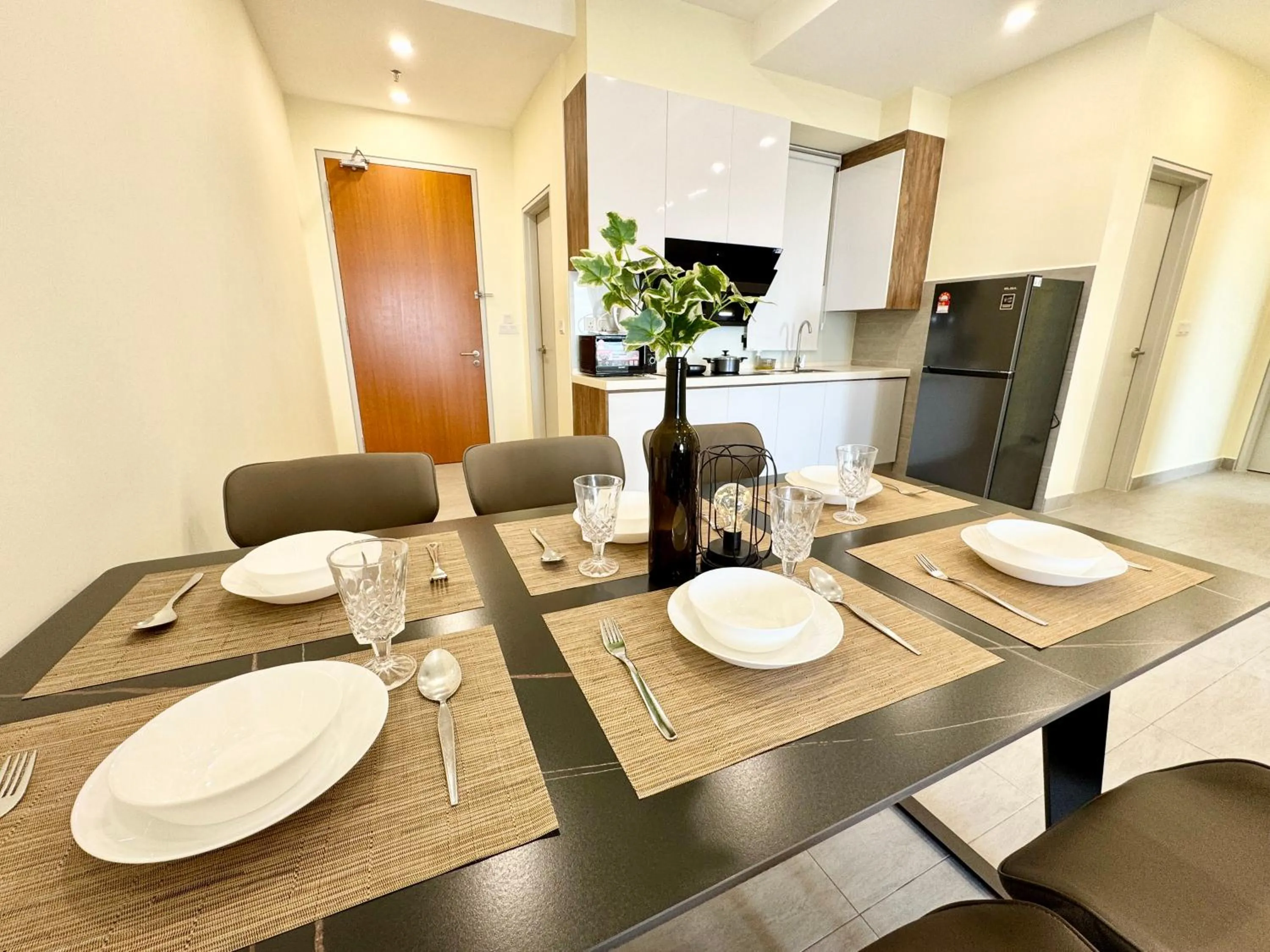 Kitchen or kitchenette in Sunsuria Forum SOHO & Residence Suites Setia Alam by MOKA