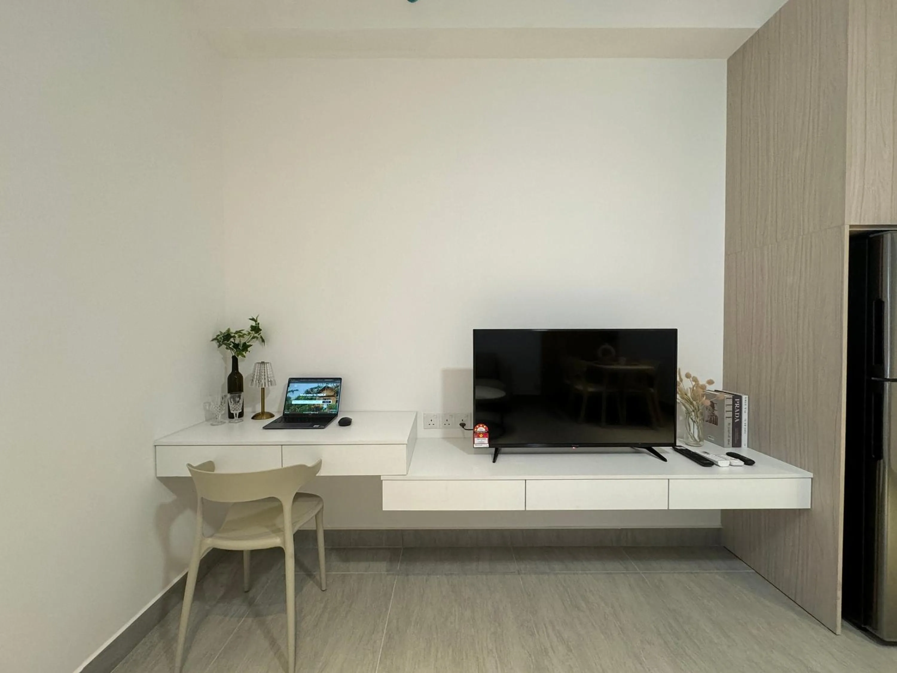 TV and multimedia in Sunsuria Forum SOHO & Residence Suites Setia Alam by MOKA
