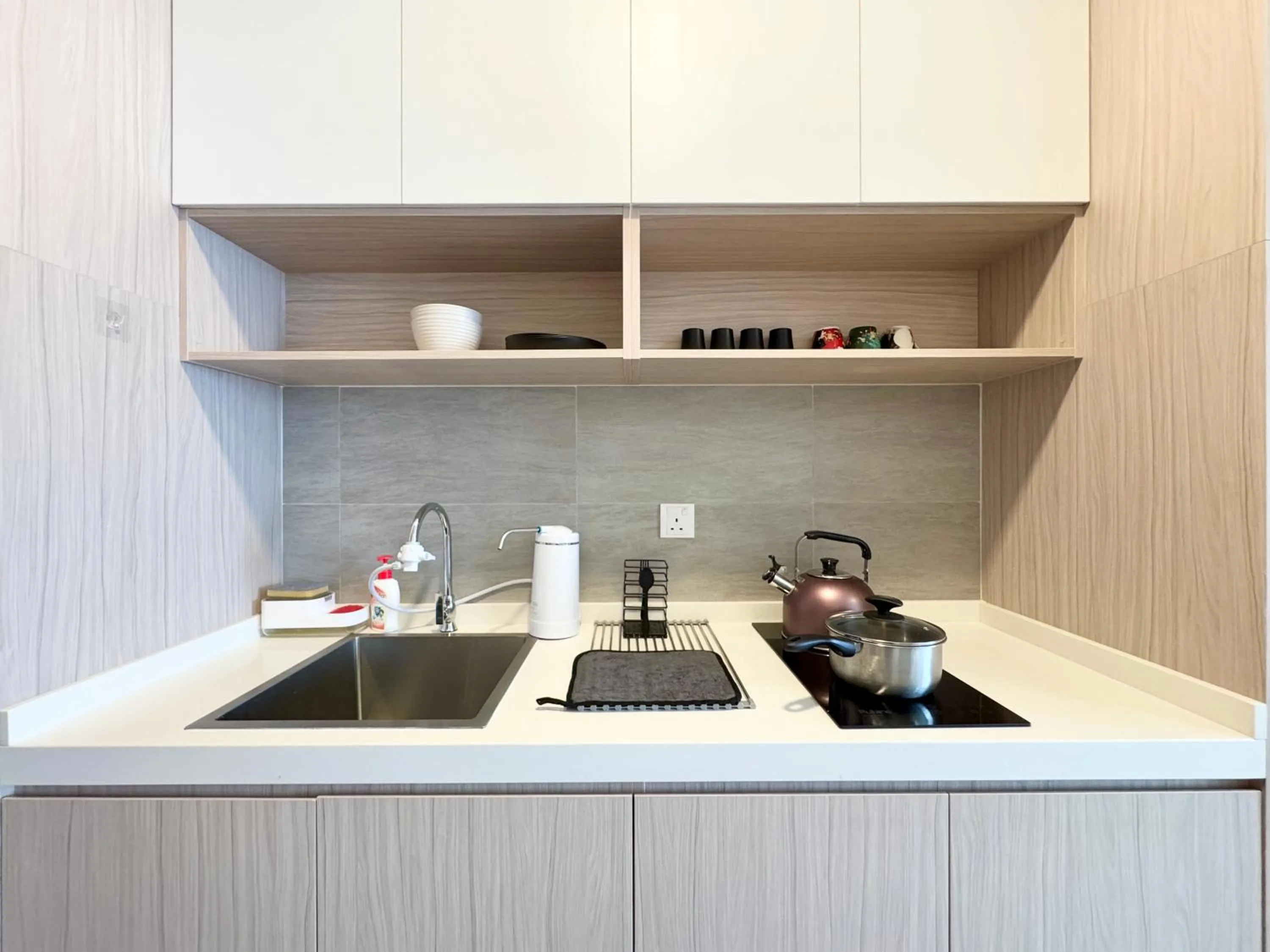 Kitchen or kitchenette in Sunsuria Forum SOHO & Residence Suites Setia Alam by MOKA