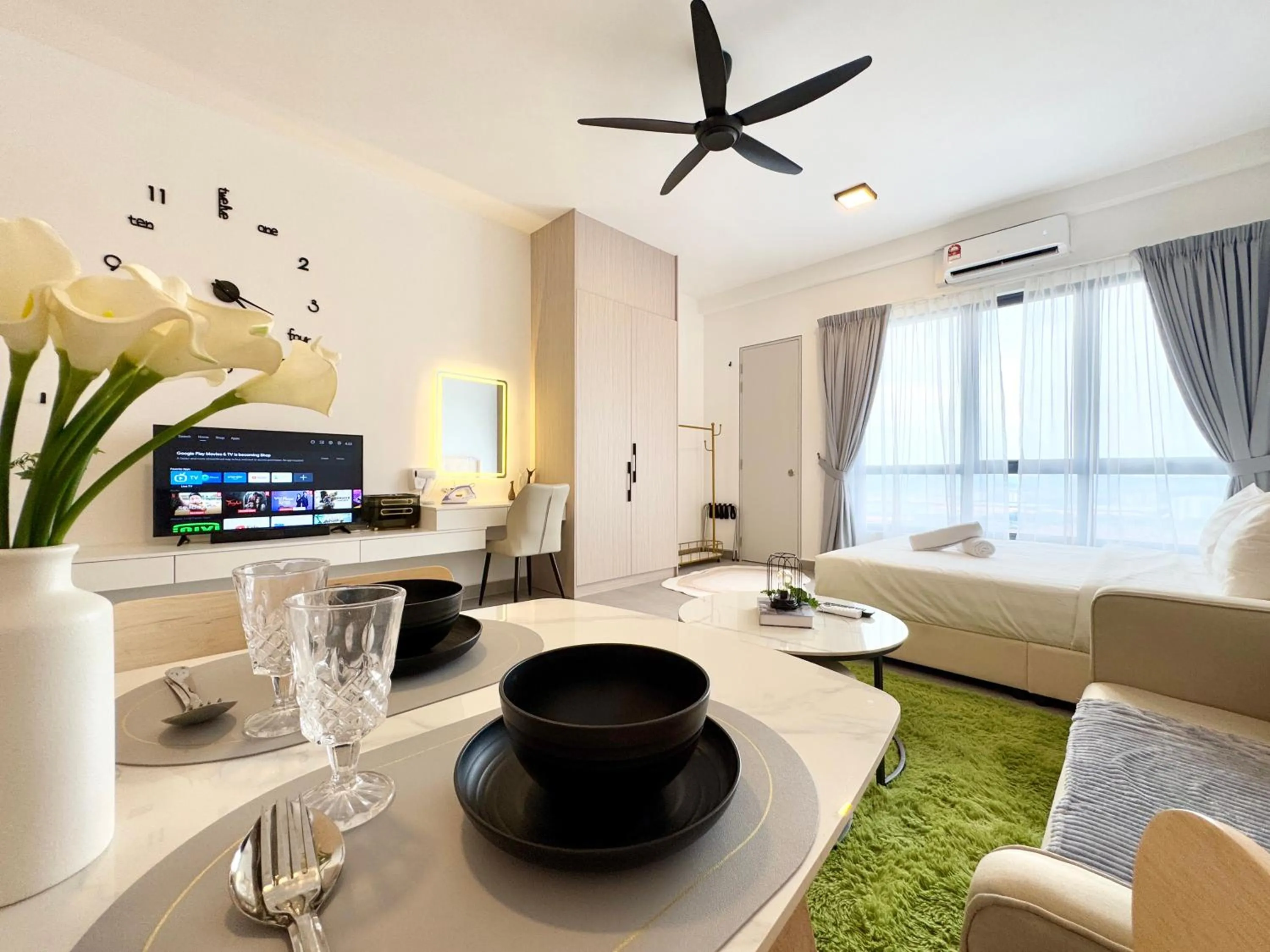 TV and multimedia in Sunsuria Forum SOHO & Residence Suites Setia Alam by MOKA