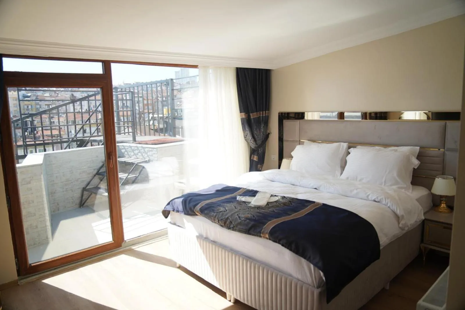 Double Room with Terrace in New Hotel Harbiye