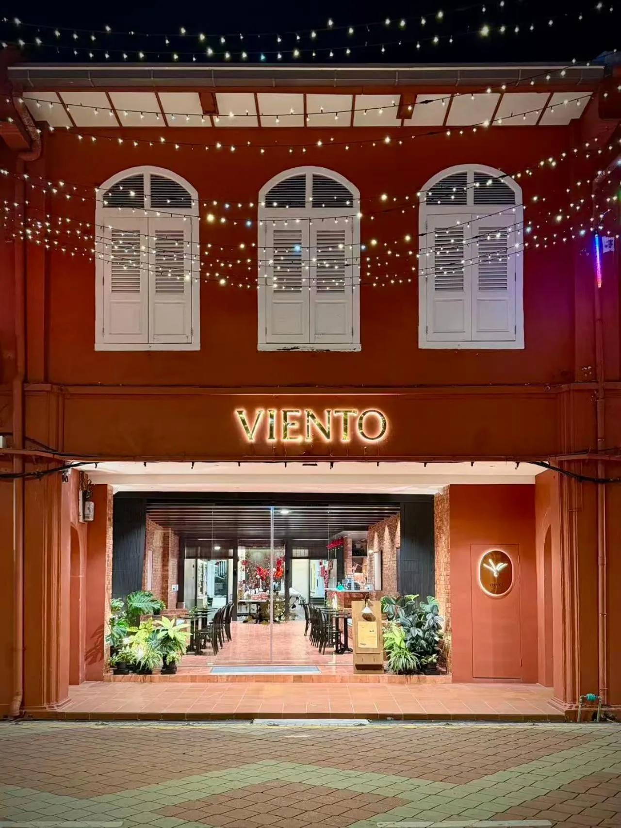 Property logo or sign in VIENTO RedHouse Melaka by Rest Collection