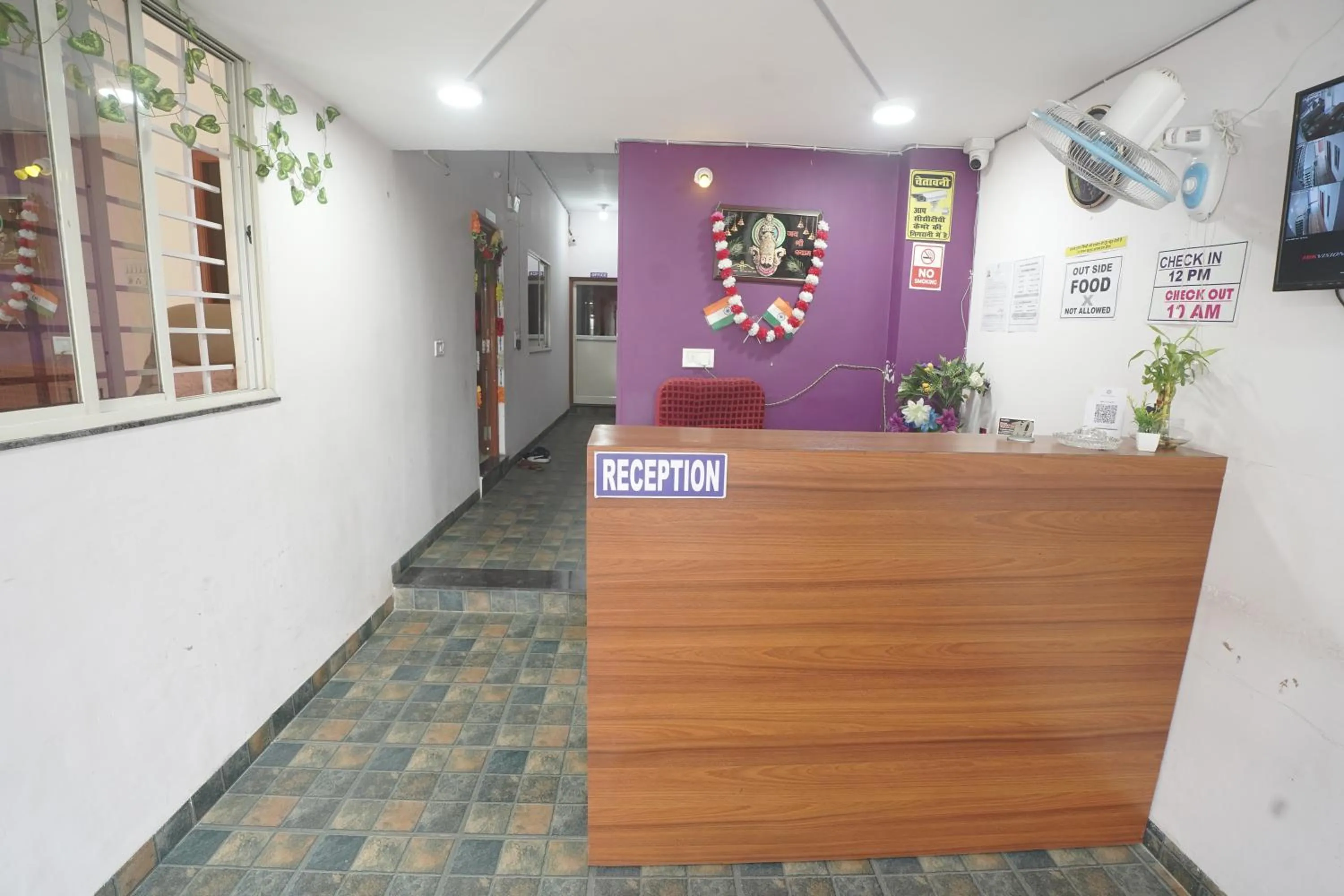 Lobby or reception in Hotel Inspira Residency- Near Bombay Hospital