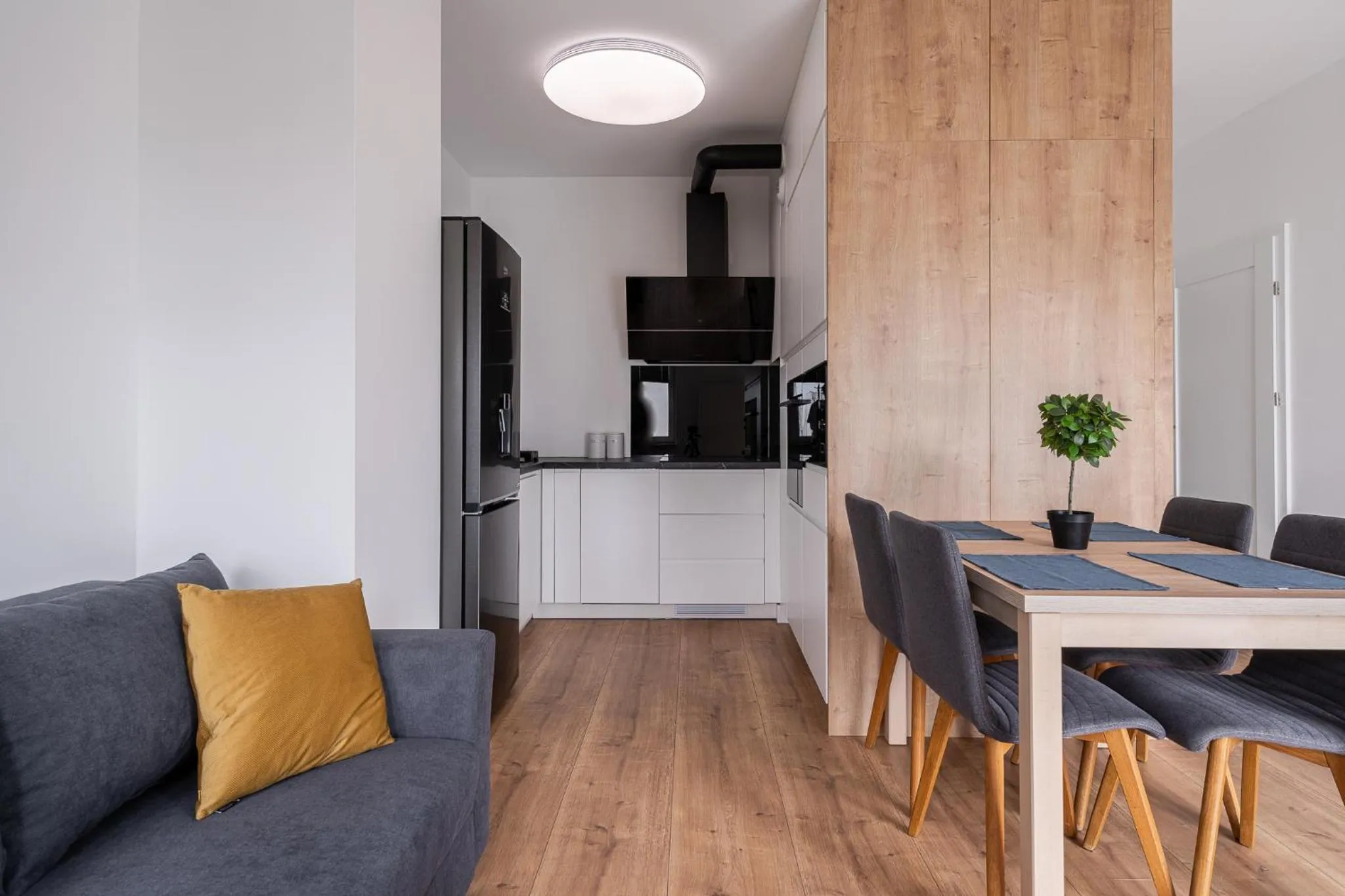 RentPlanet - Apartament Różanka