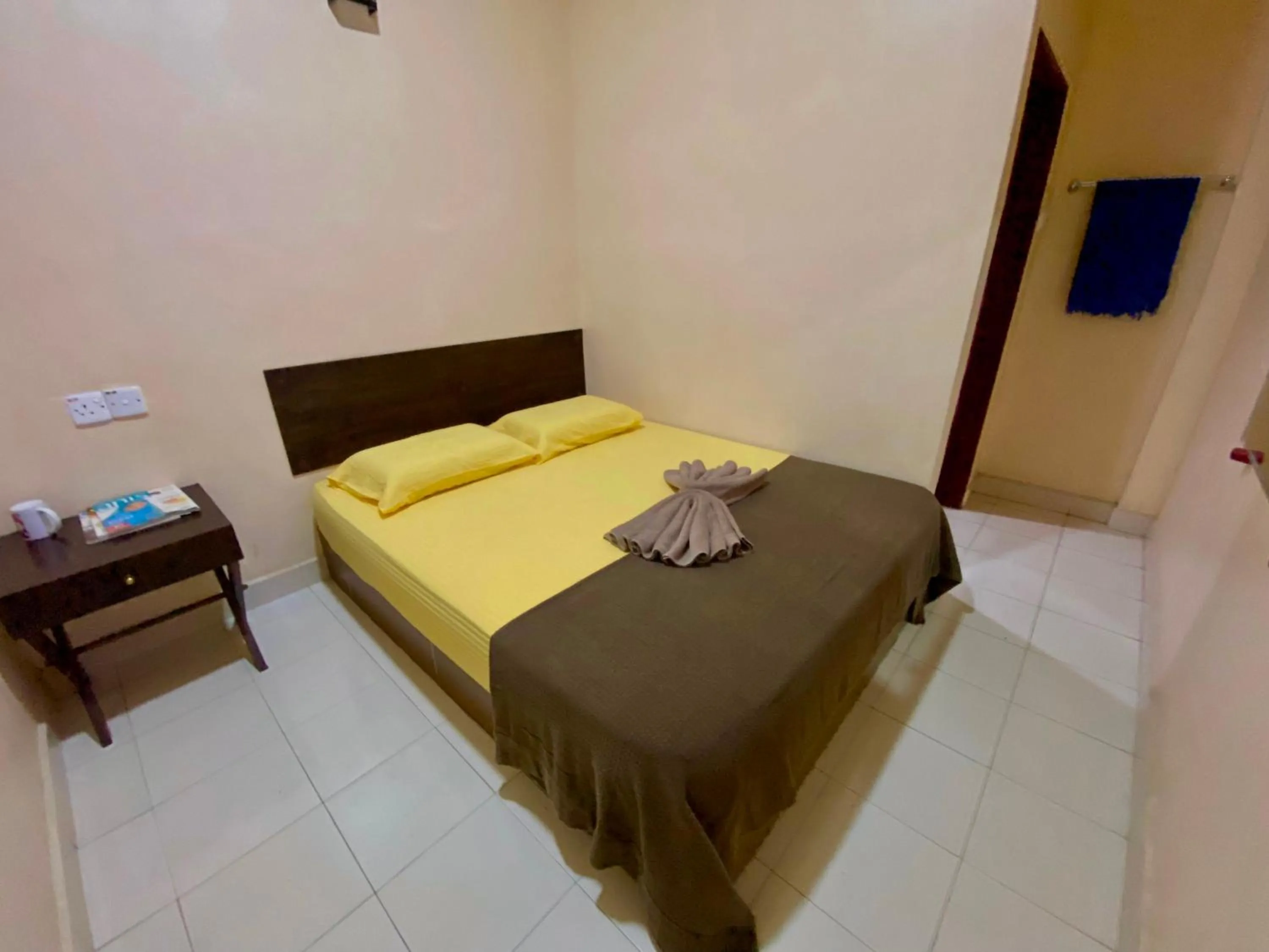 Bedroom, Bed in Hotel O D Qamar Motel