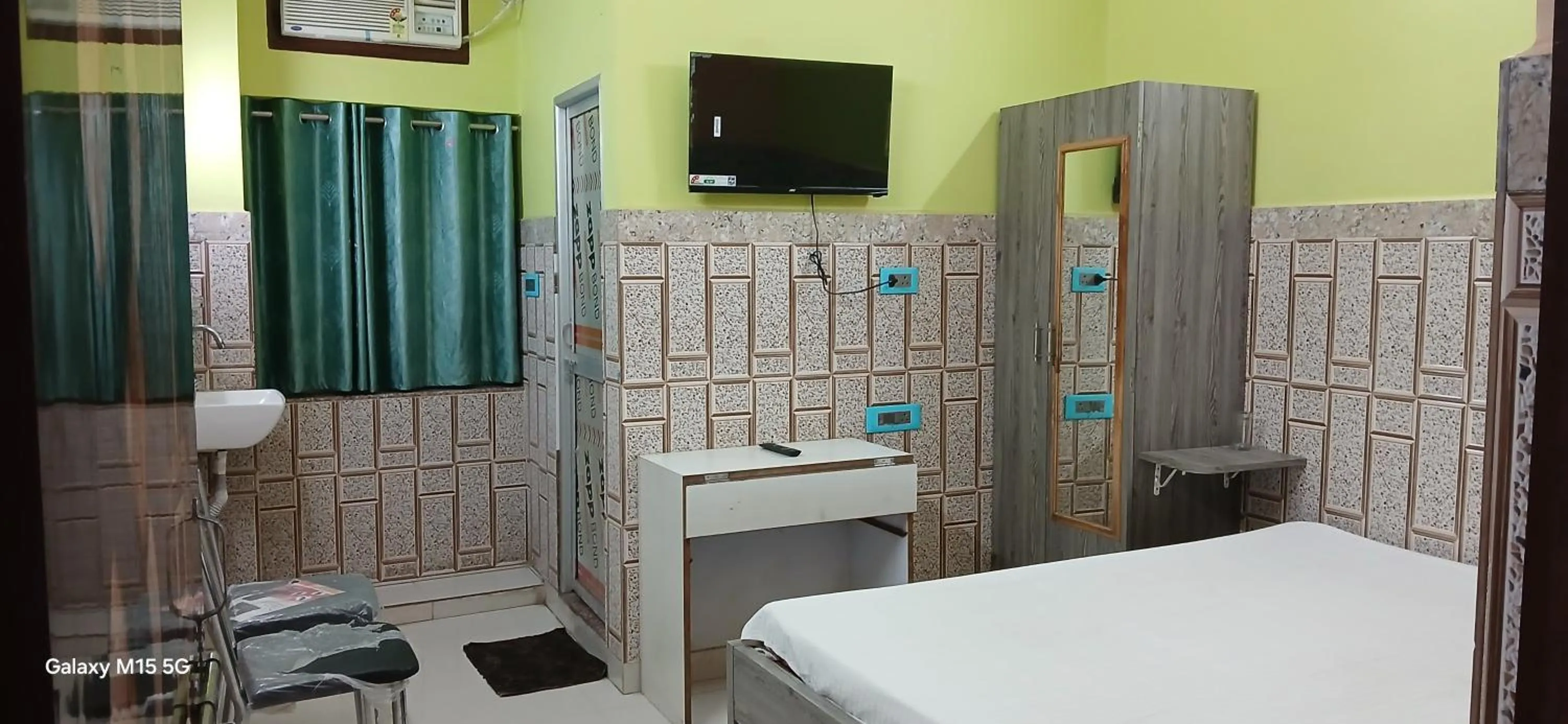 Bed in Hotel Bhagwat Palace