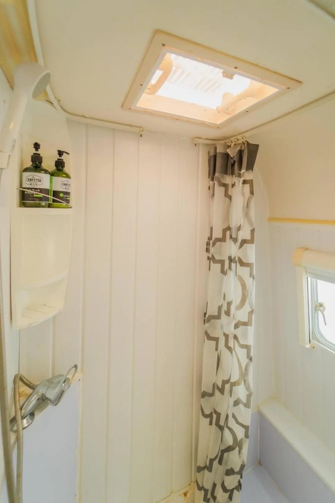 Bathroom in The Campster Kanchanaburi