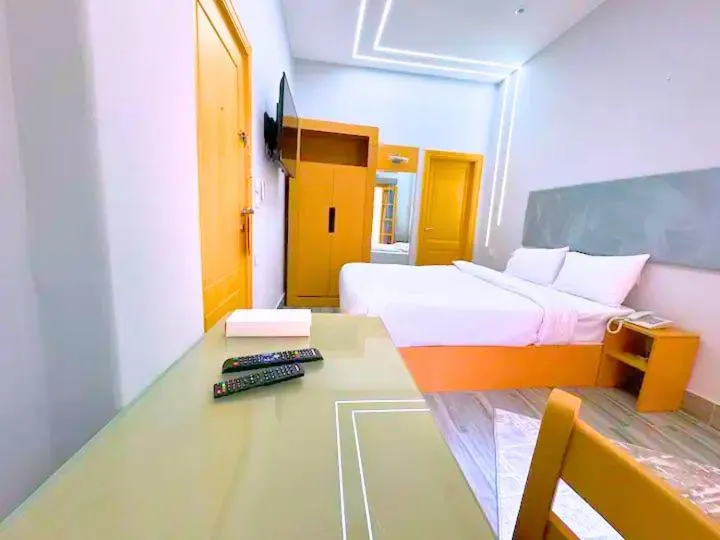 Photo of the whole room, Bed in Zamalek House Hotel