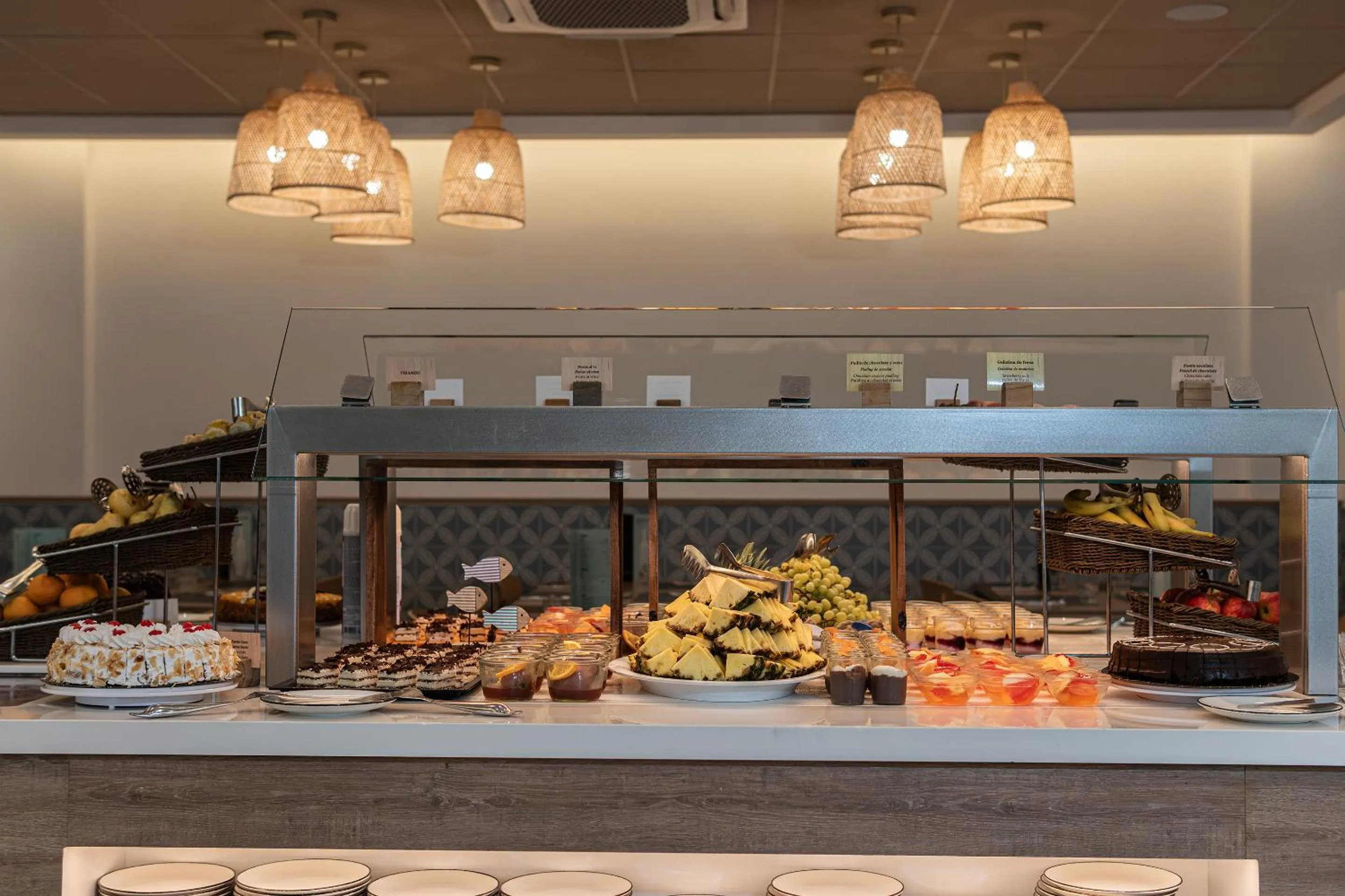 Restaurant/places to eat in Hotel Don Juan Tossa