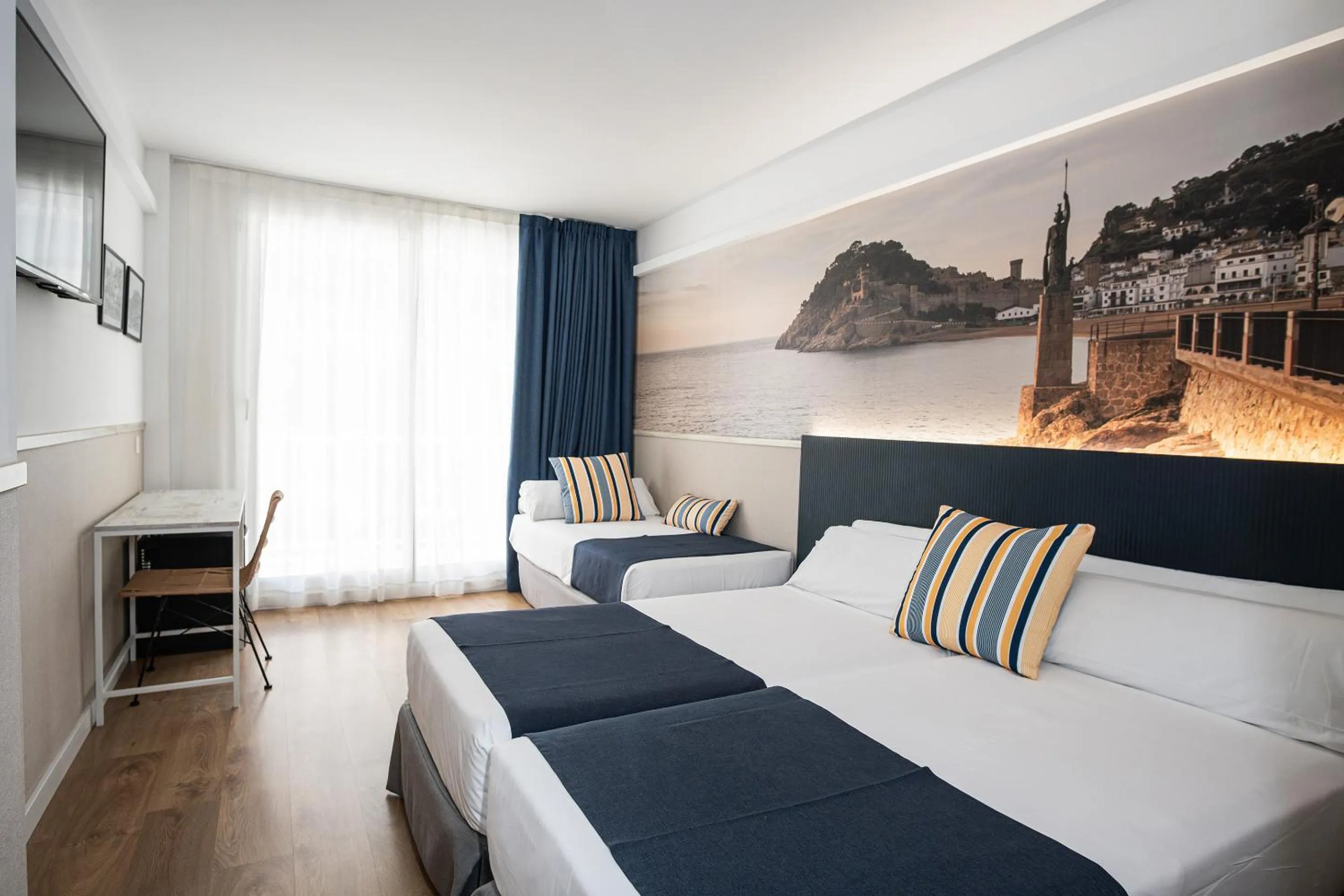 Bed in Hotel Don Juan Tossa