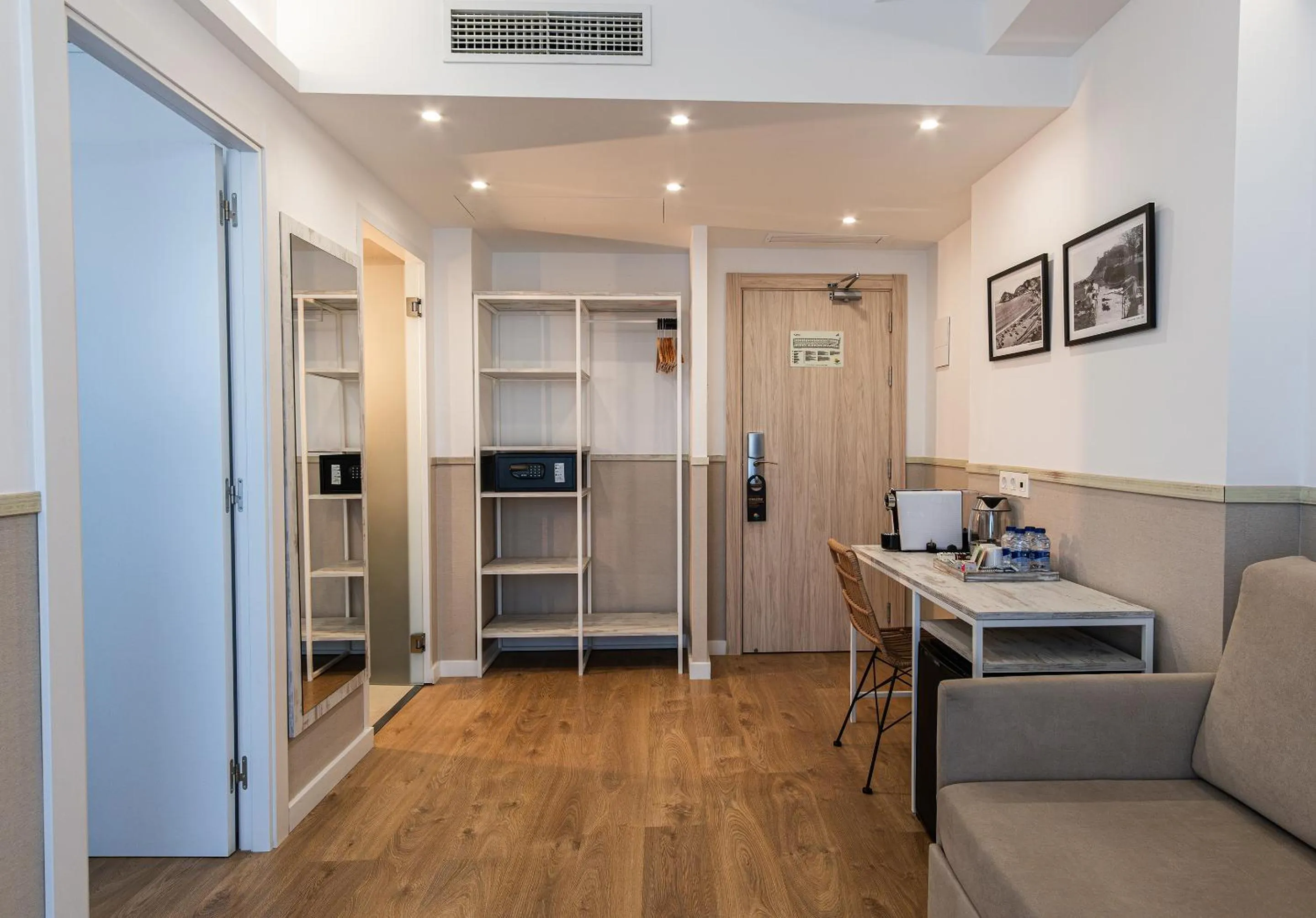 Bedroom in Hotel Don Juan Tossa