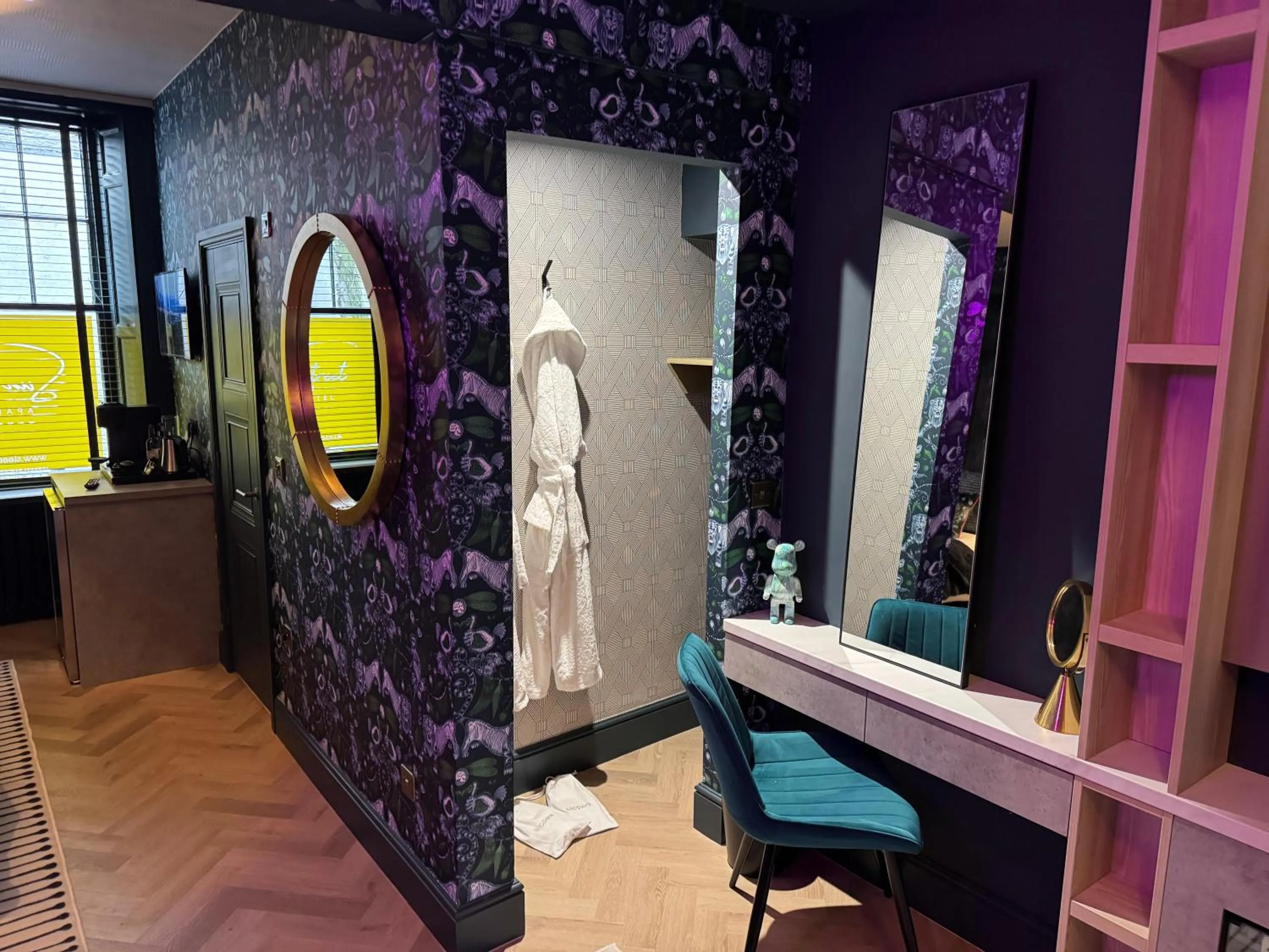 Photo of the whole room in Secret Suites