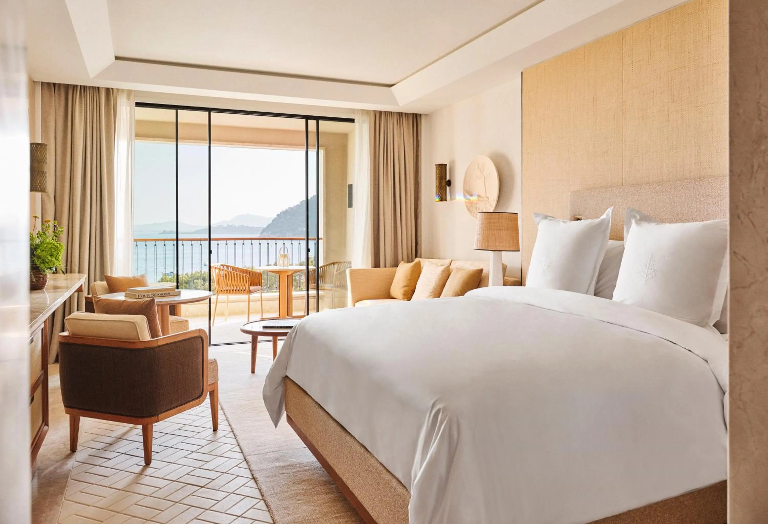 Bed in Four Seasons Resort Mallorca at Formentor