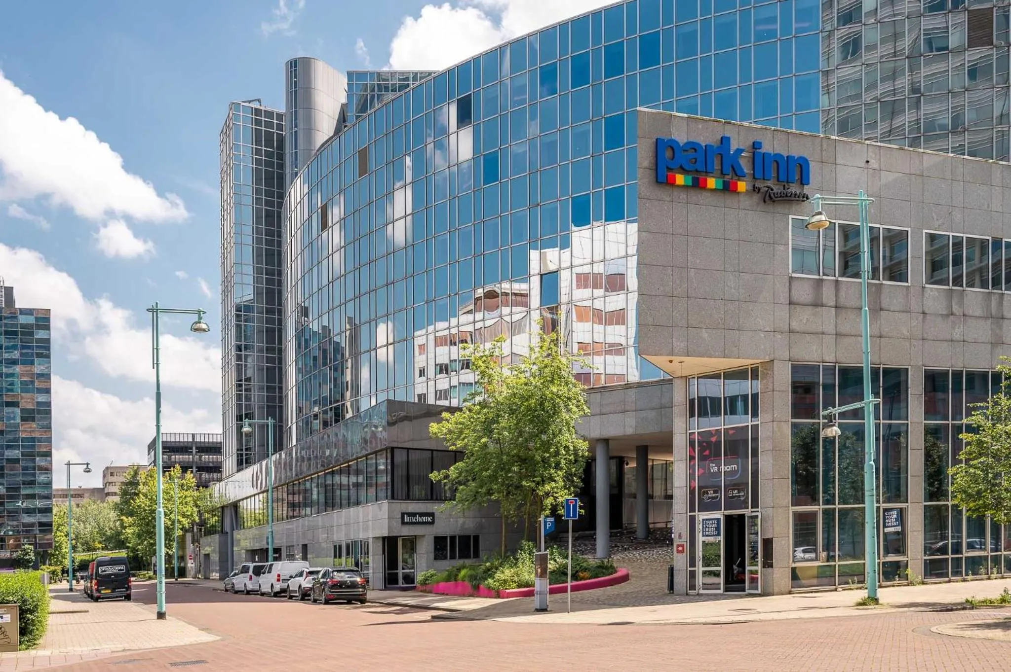 Property building in Limehome Amsterdam Gatwickstraat