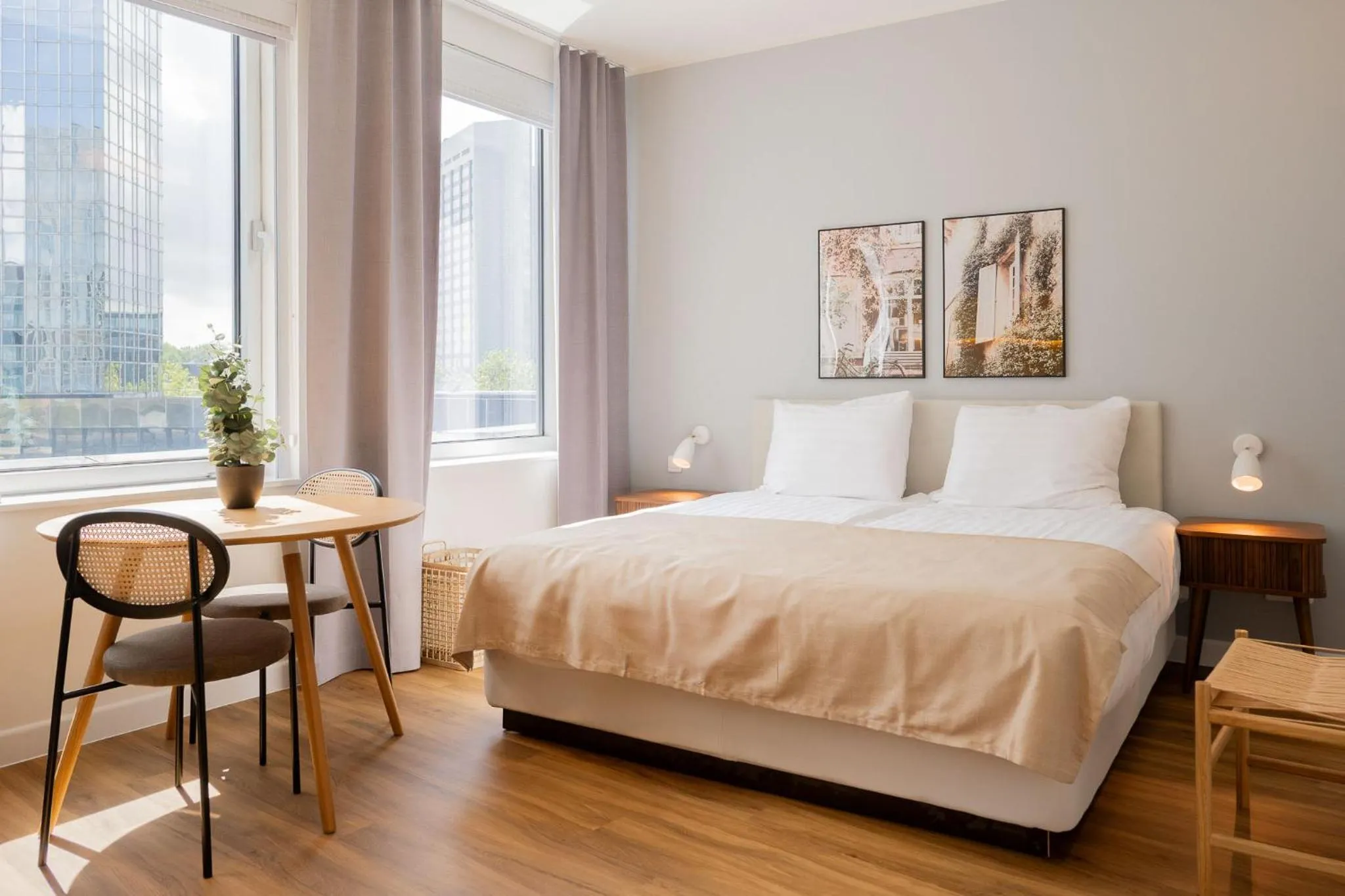 Bed in Limehome Amsterdam Gatwickstraat