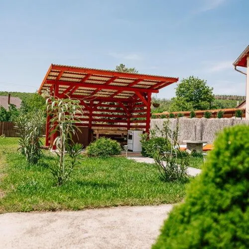Garden in PICNIC Vendégház