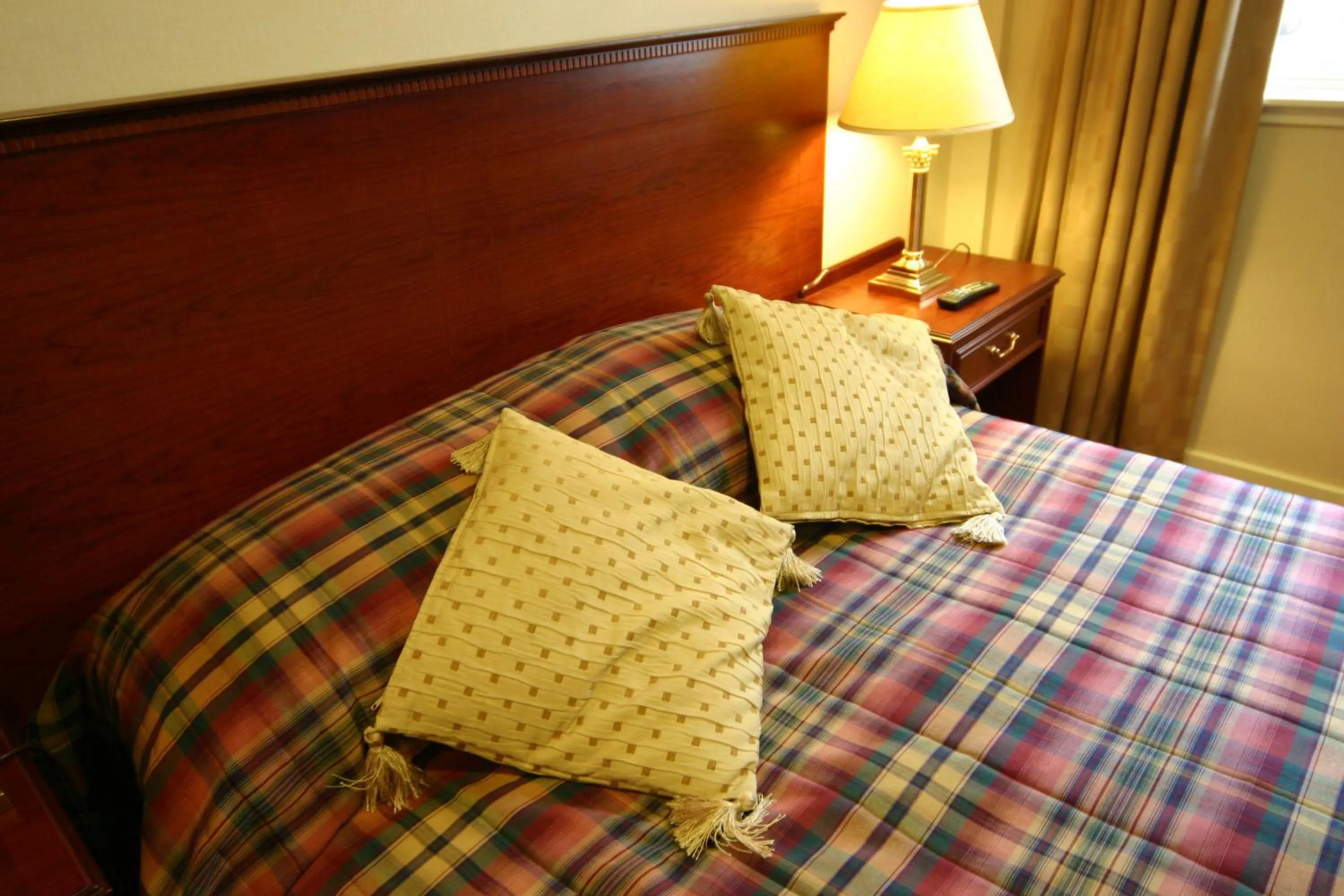 Bedroom, Bed in Salutation Hotel