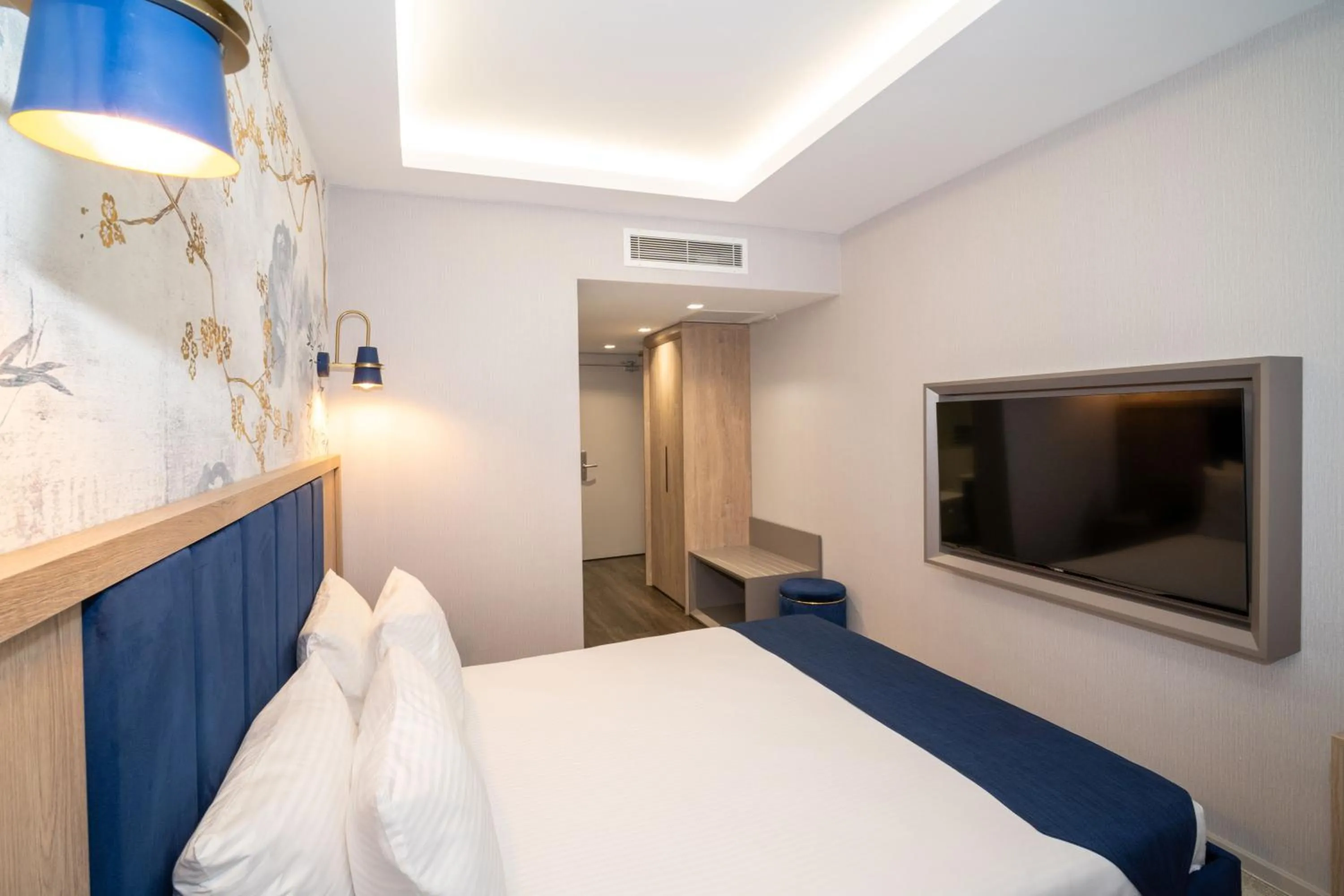 Bed in Querencia Hotel