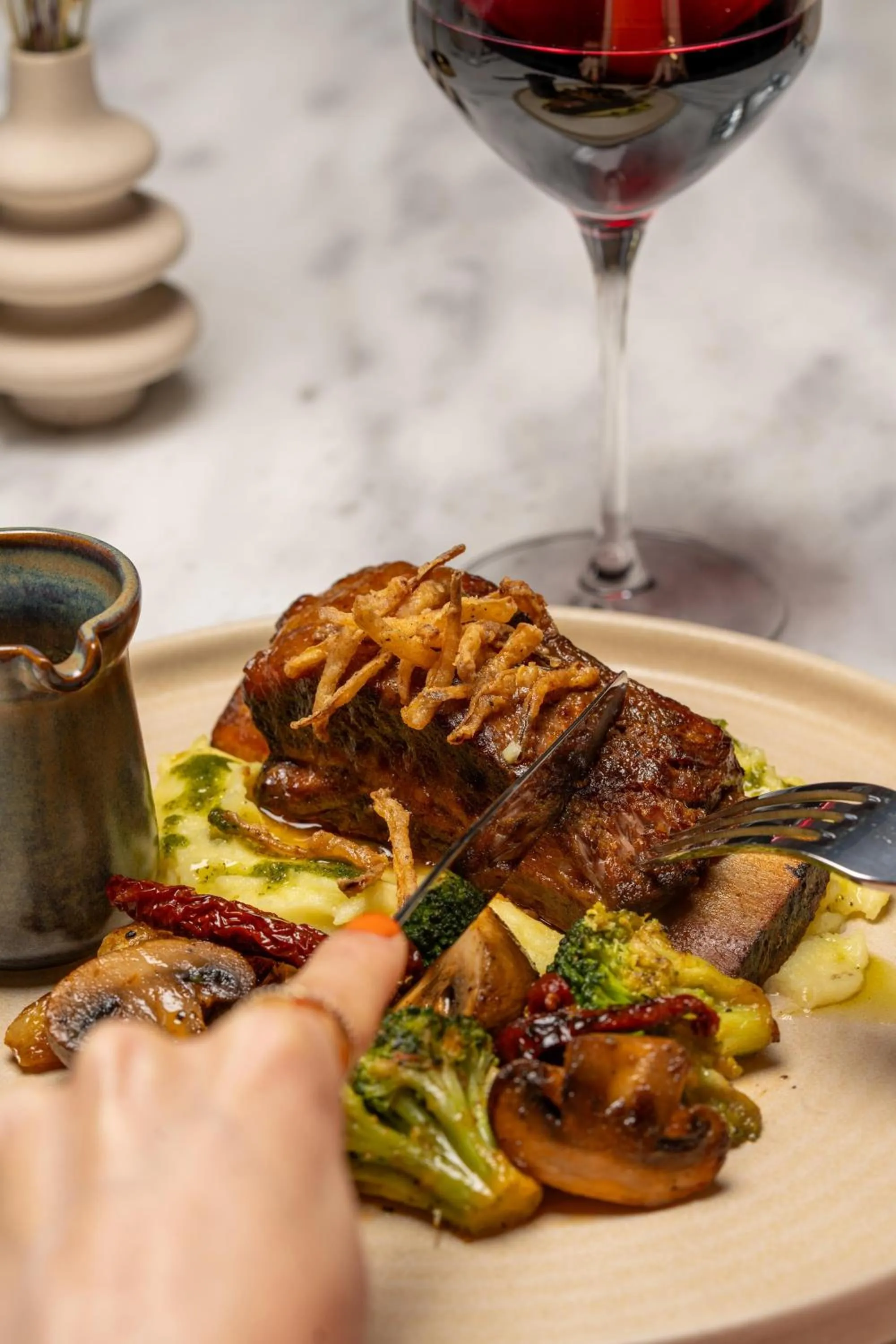 Food and drinks in Querencia Hotel