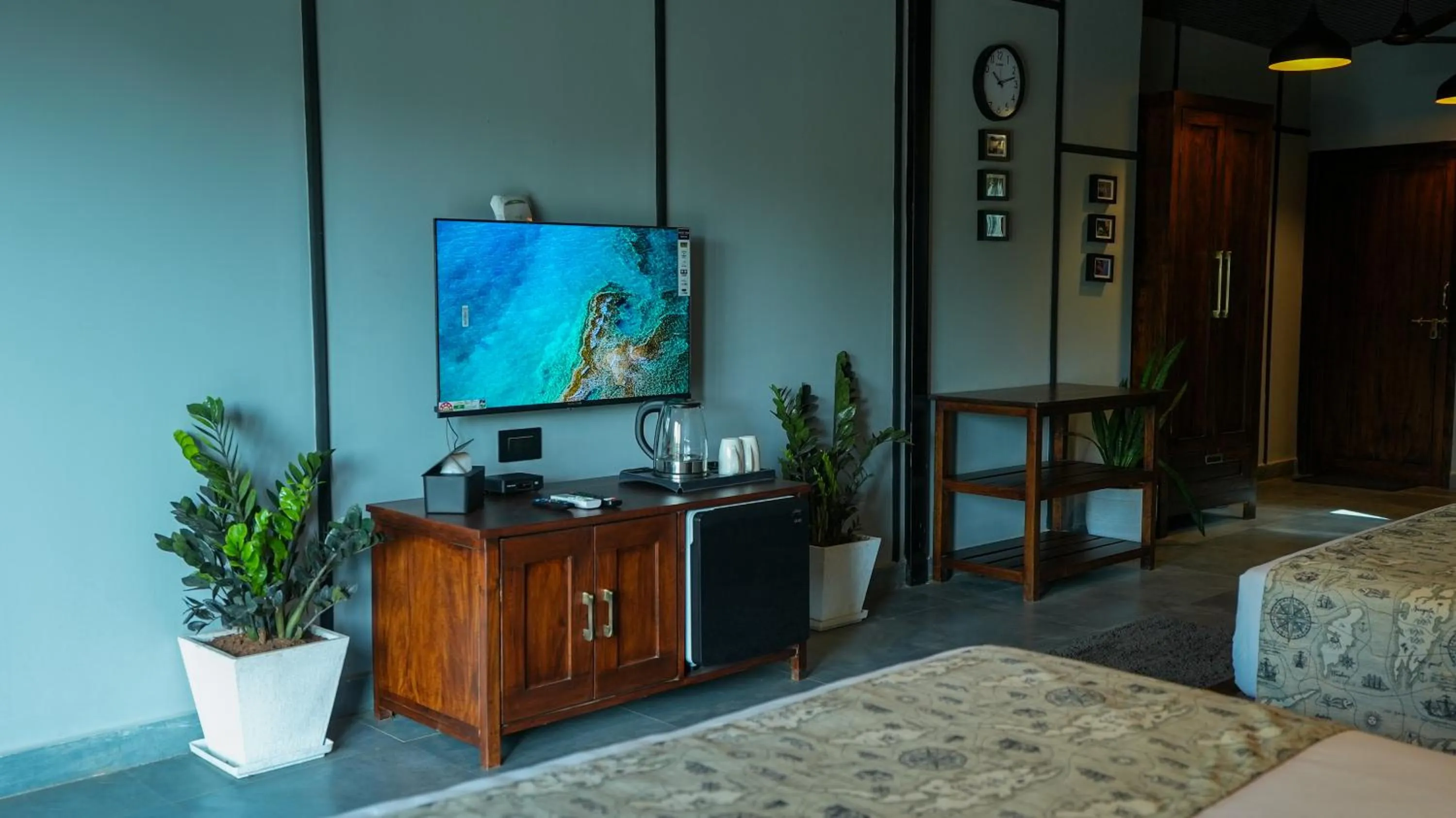 TV and multimedia in Sort By Stays, Grand Peddem, Anjuna