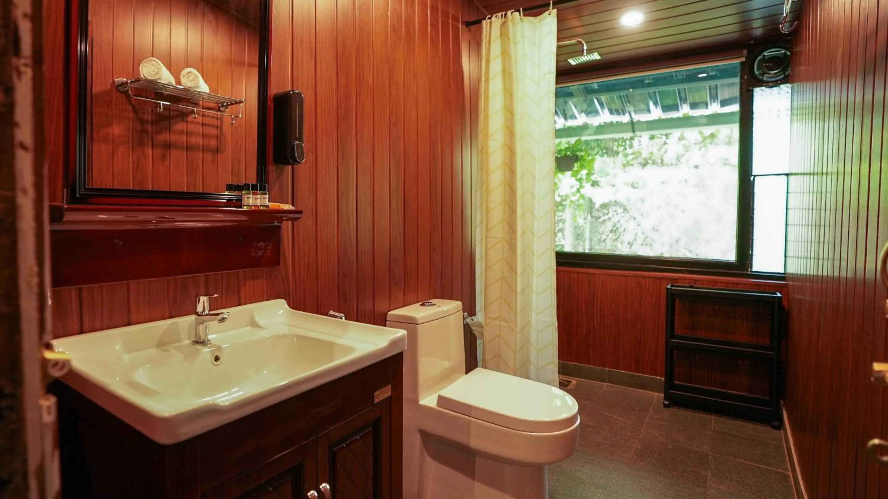 Toilet in Sort By Stays, Grand Peddem, Anjuna